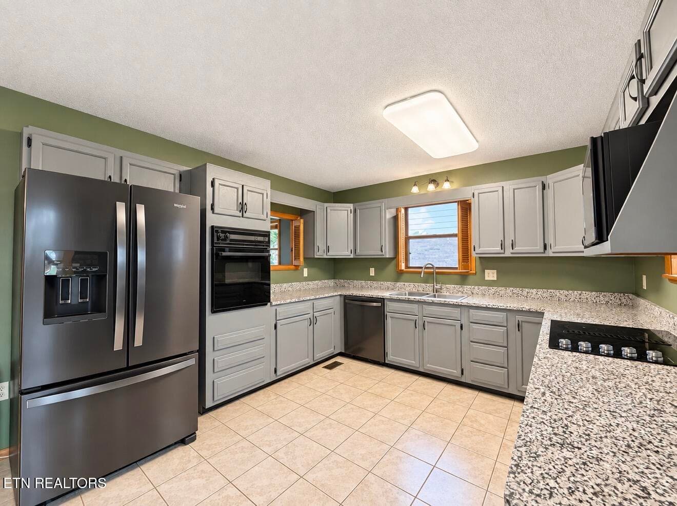 8 - 311 Poplar St, Sevierville, TN 37862, Sevierville