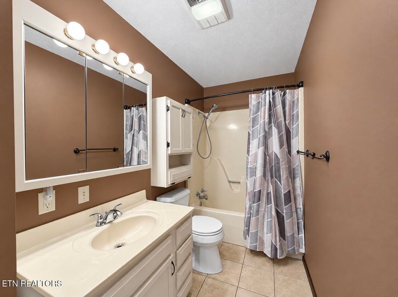 18 - 311 Poplar St, Sevierville, TN 37862, Sevierville
