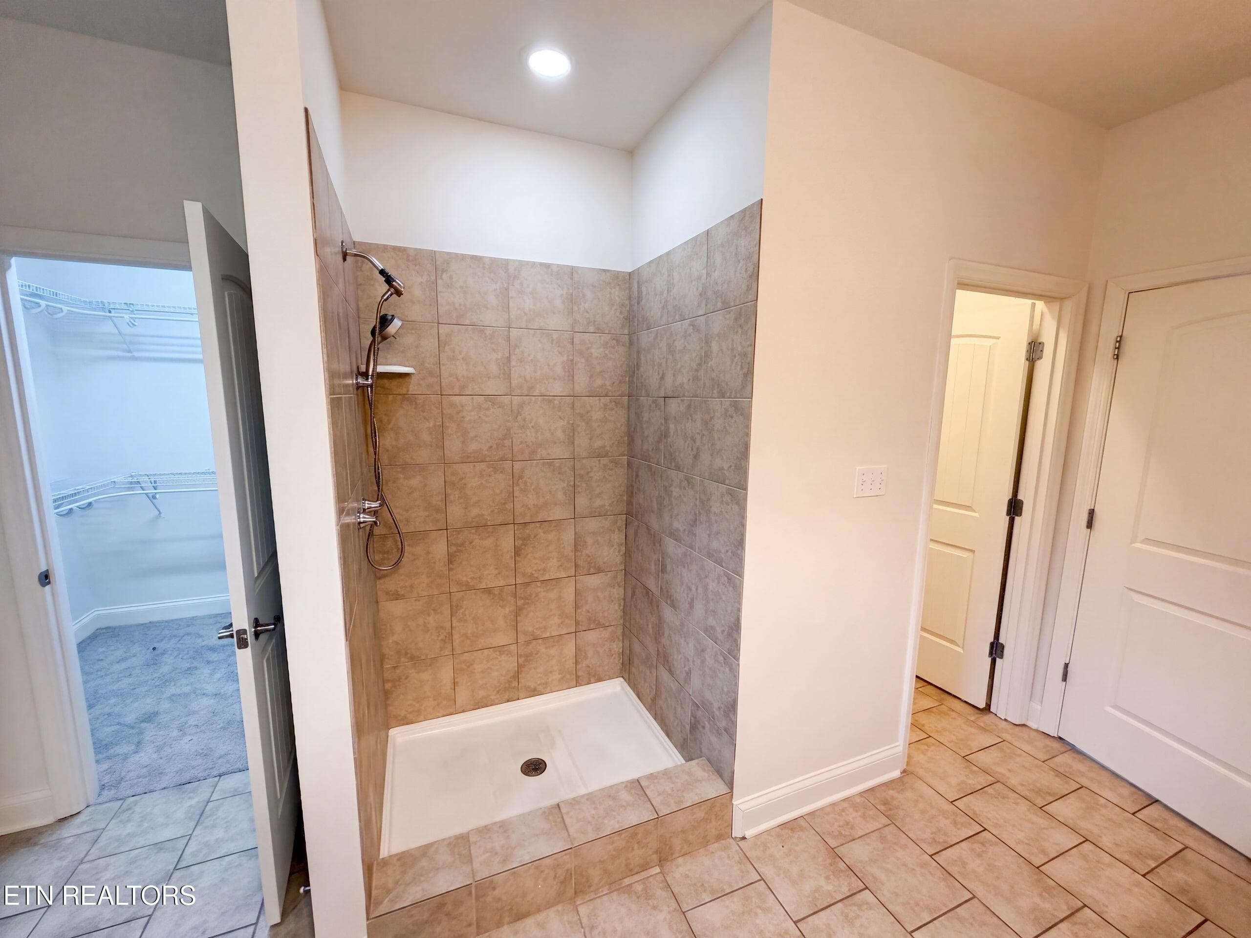 listing_13 - 2433 Misty Ridge Drive, Lenoir City, TN 37772, Lenoir City