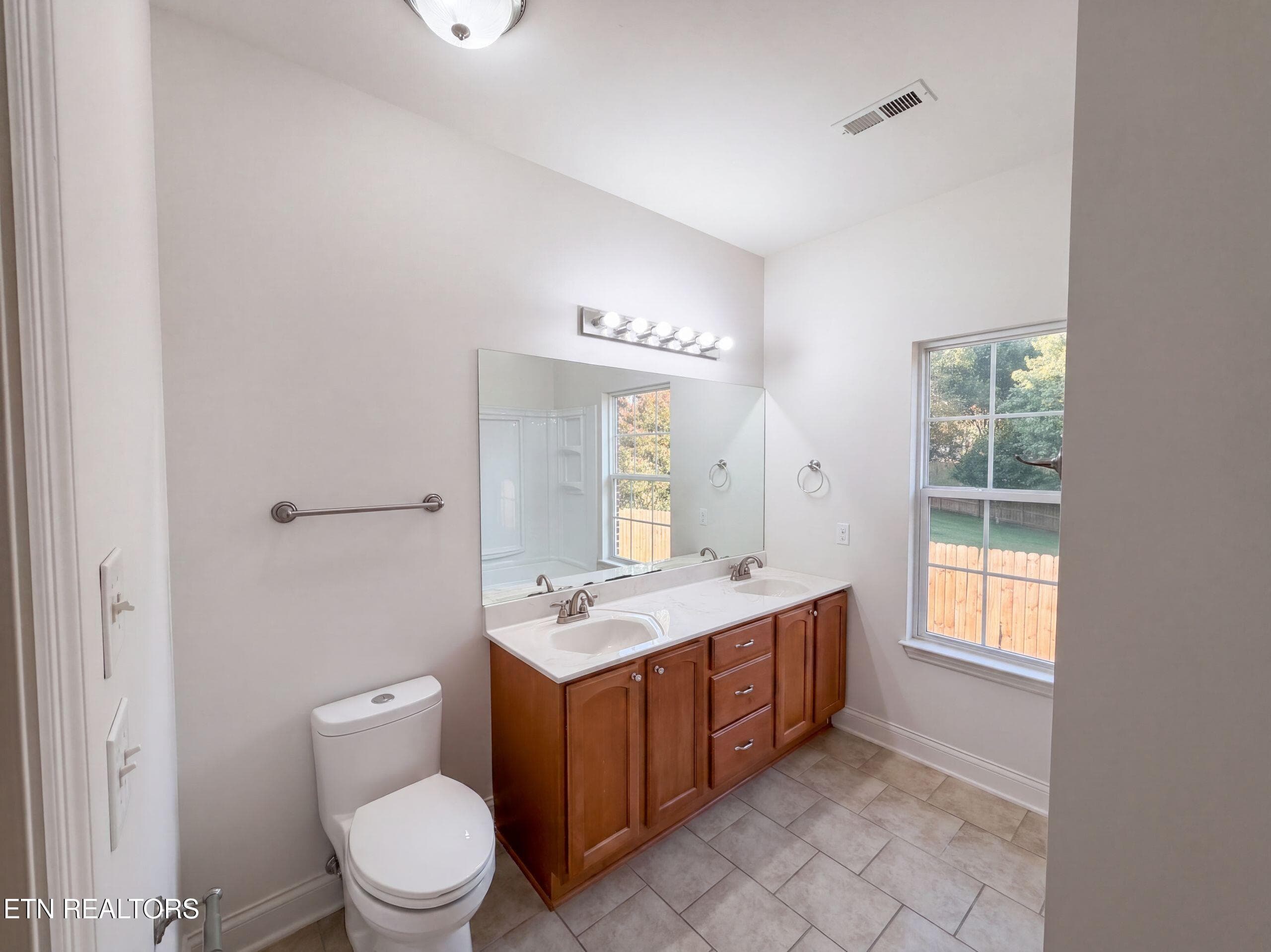 listing_15 - 2433 Misty Ridge Drive, Lenoir City, TN 37772, Lenoir City