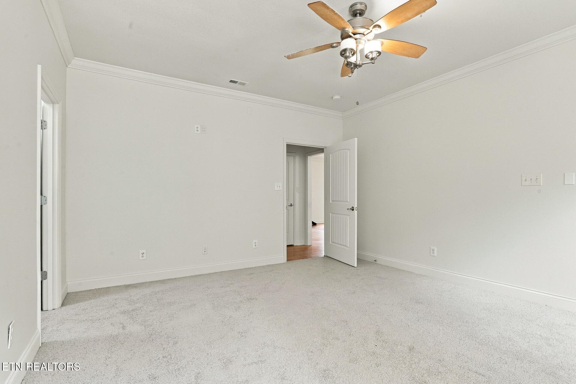 listing_30 - 2433 Misty Ridge Drive, Lenoir City, TN 37772, Lenoir City