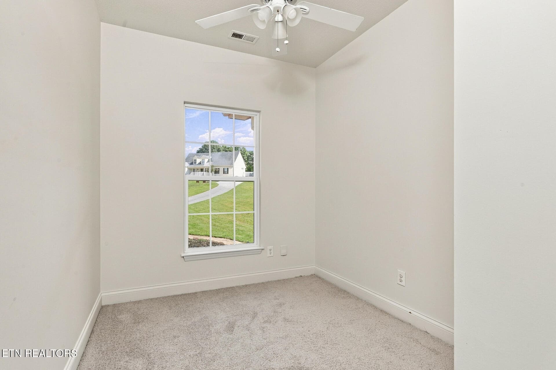 listing_36 - 2433 Misty Ridge Drive, Lenoir City, TN 37772, Lenoir City