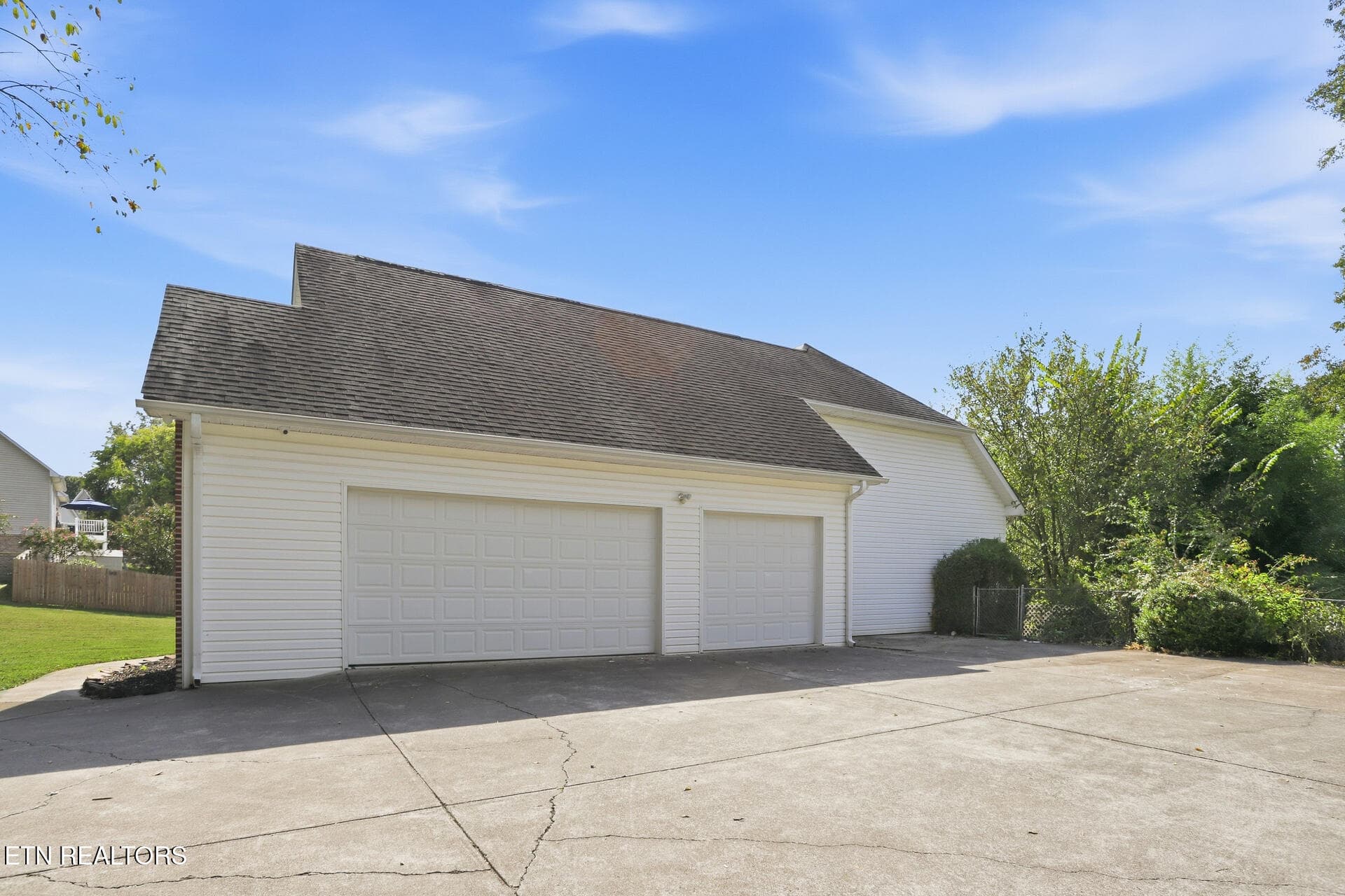 listing_40 - 2433 Misty Ridge Drive, Lenoir City, TN 37772, Lenoir City