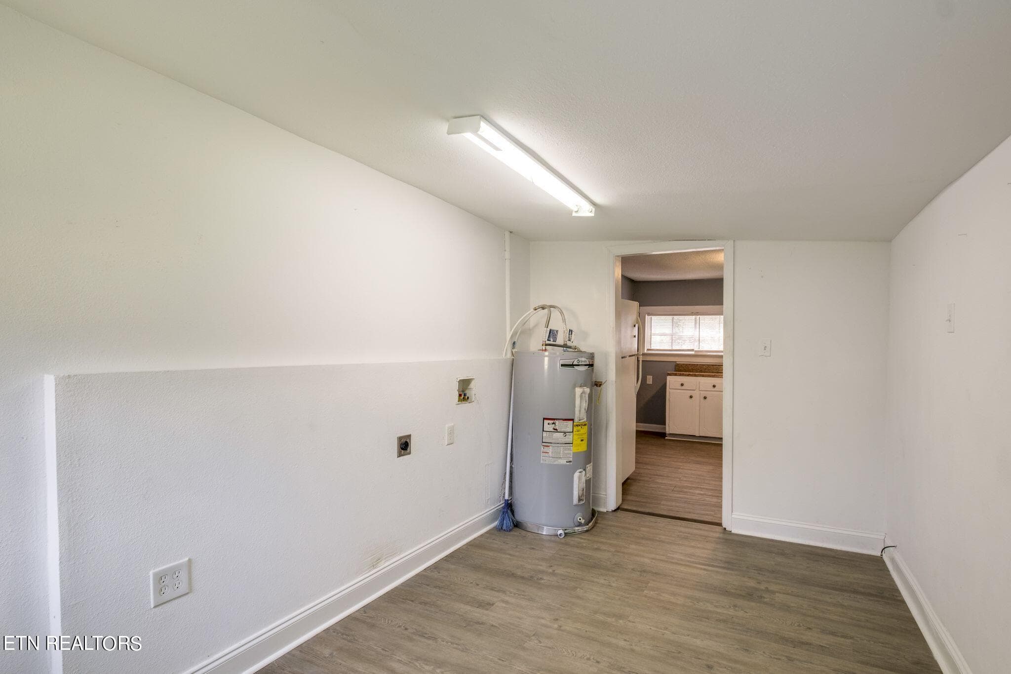mr2405071-1012 - 115 Union St, Mount Pleasant, TN 38474, Mount Pleasant
