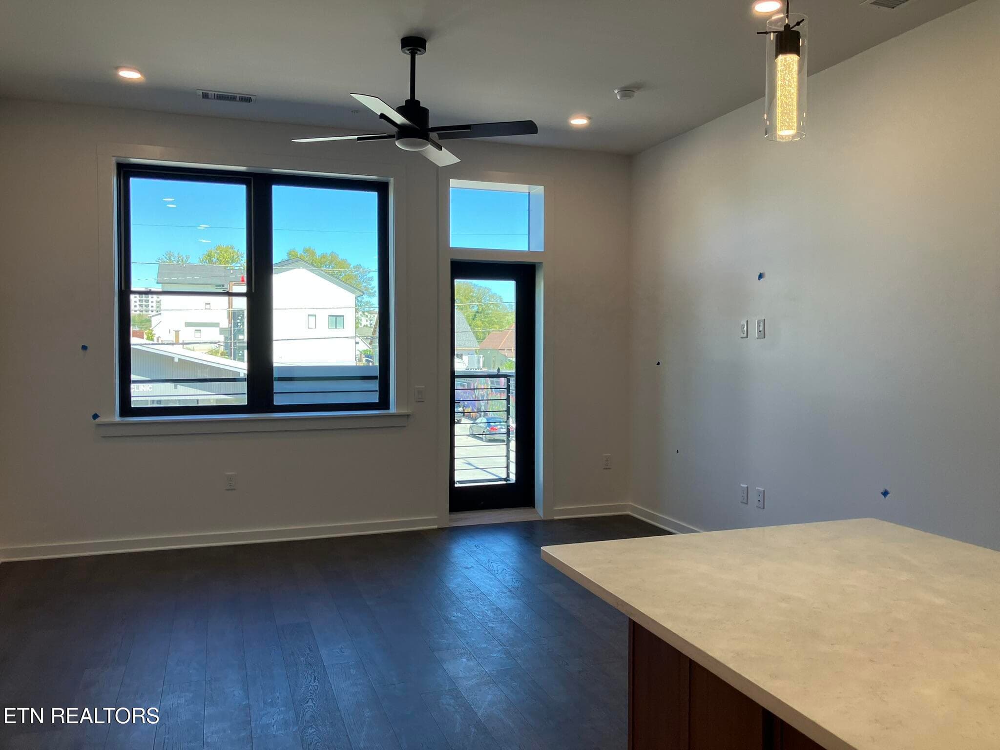 IMG_2633 - 1108 Sevier Ave 202, Knoxville, TN 37920