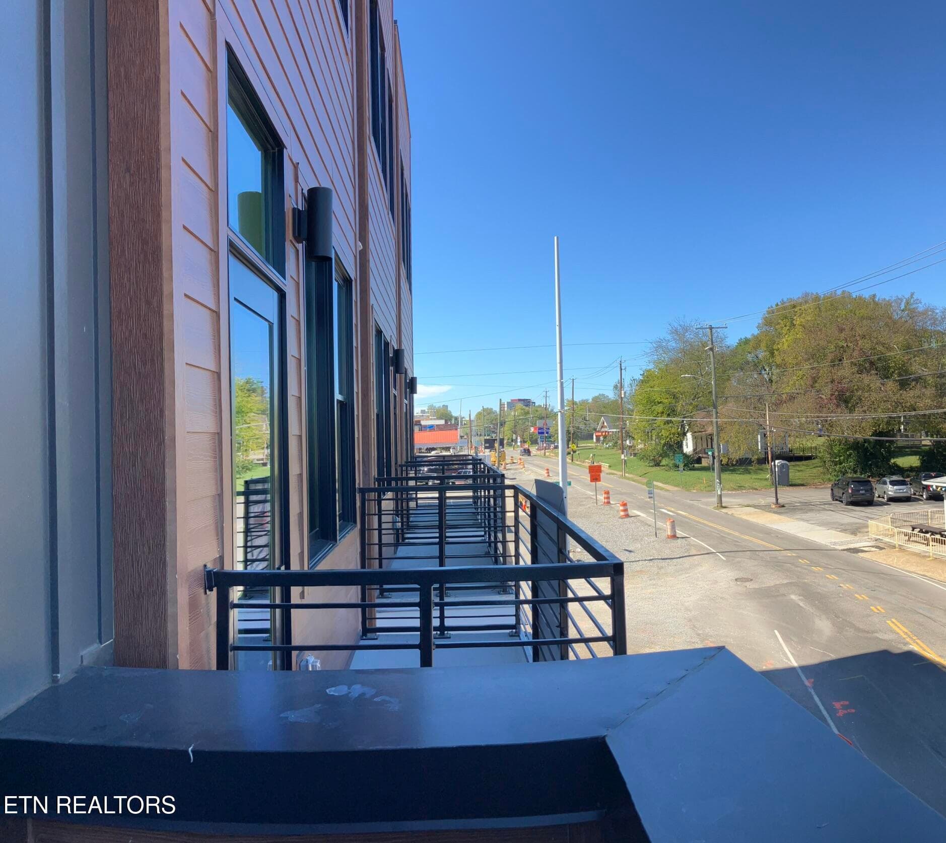 IMG_2642 - 1108 Sevier Ave 202, Knoxville, TN 37920