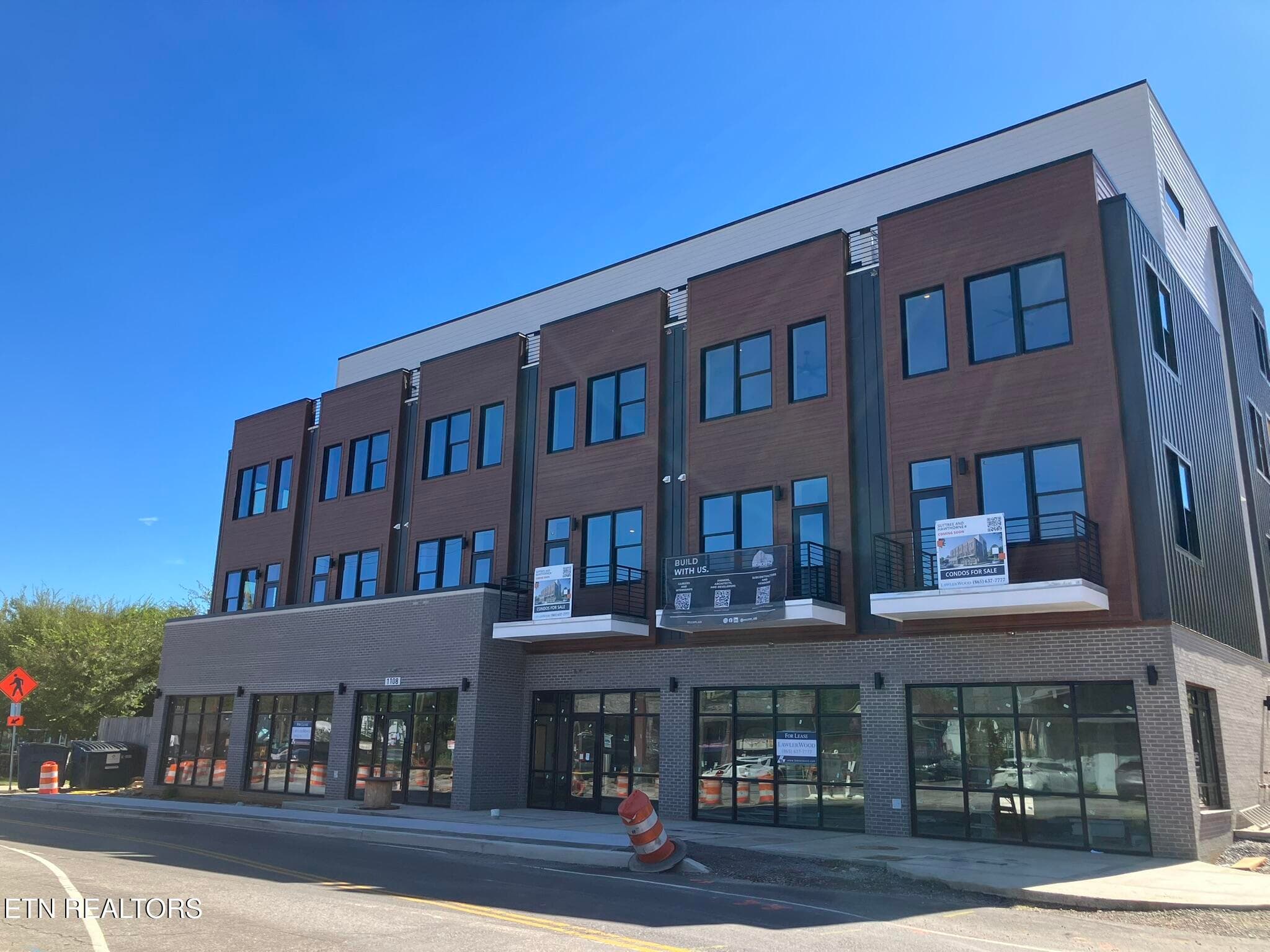 IMG_2664 - 1108 Sevier Ave 203, Knoxville, TN 37920