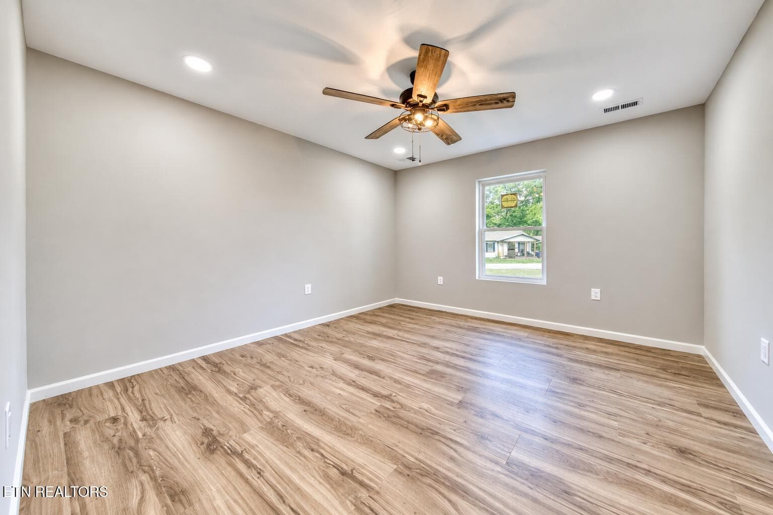 Bedroom - 102 Love Drive, Harriman, TN 37748, Harriman