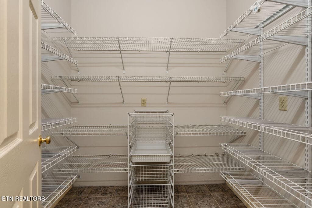 Large Pantry - 631 Tanasi Lane, Loudon, TN 37774, Loudon