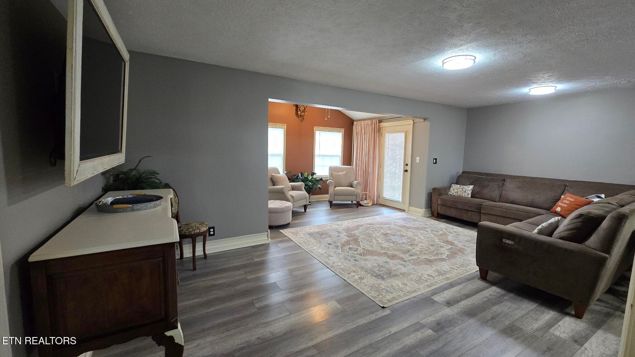 Living Rm - 1672 Old Nursery Rd, Rose Hill, VA 24281, Rose Hill