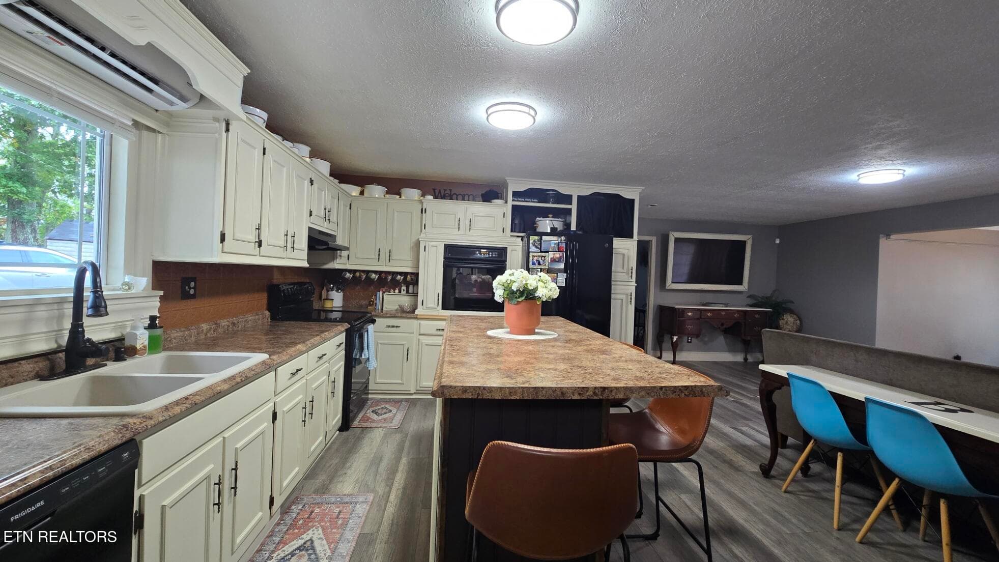 Kitchen - 1672 Old Nursery Rd, Rose Hill, VA 24281, Rose Hill
