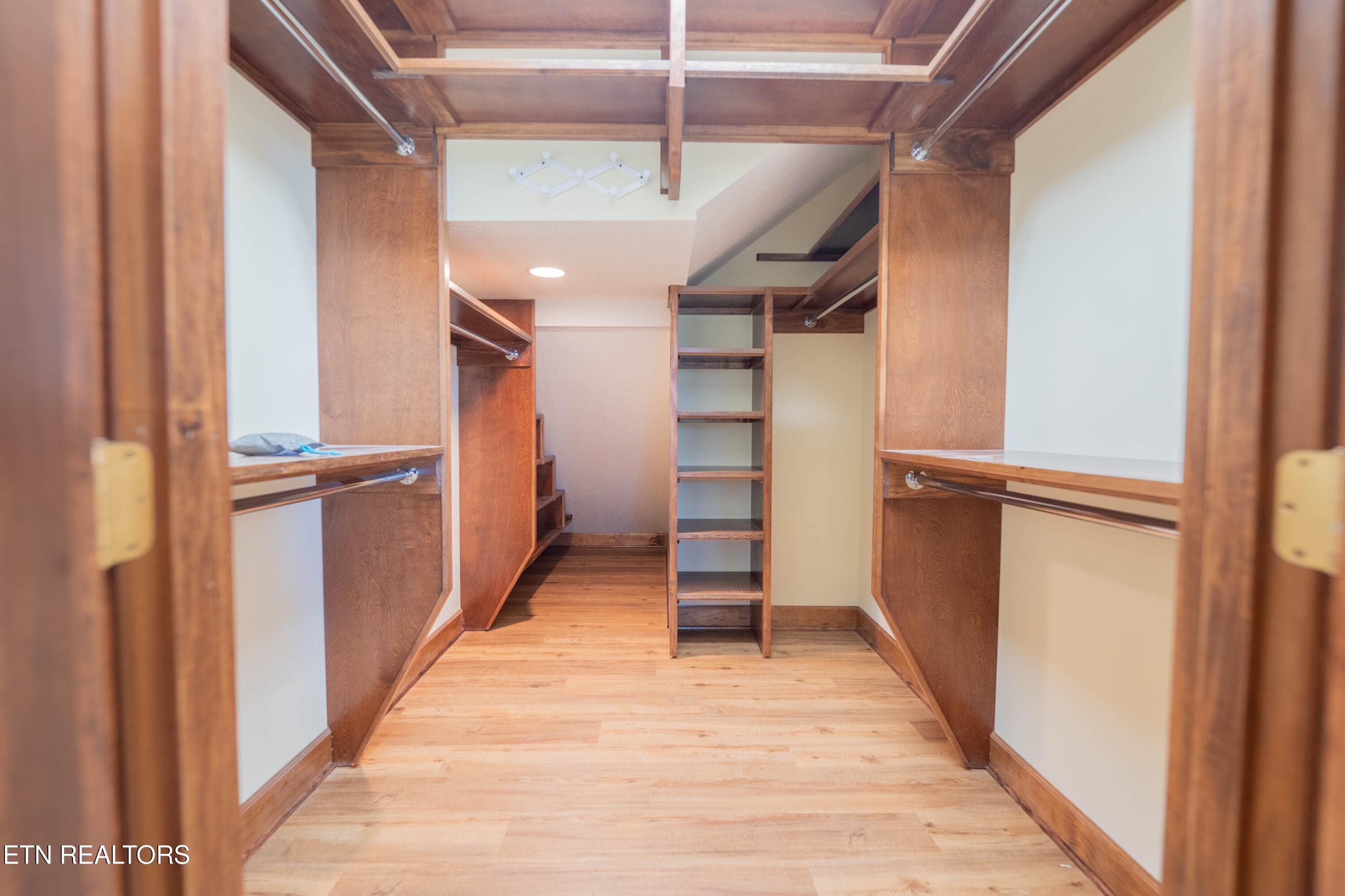 Walk-in Closet - 306 Teague Lane, Sevierville, TN 37862, Sevierville