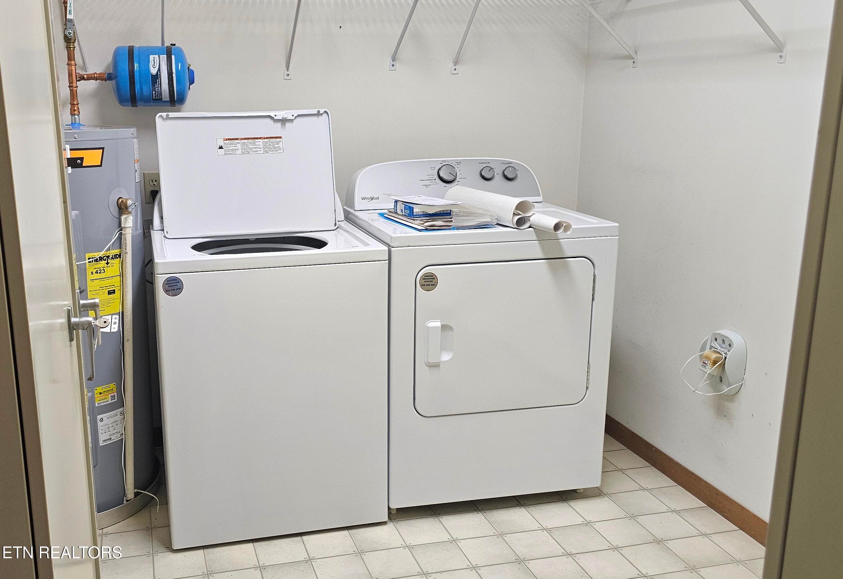 New Washer & Dryer - 224 Helton St, Kodak, TN 37764, Kodak