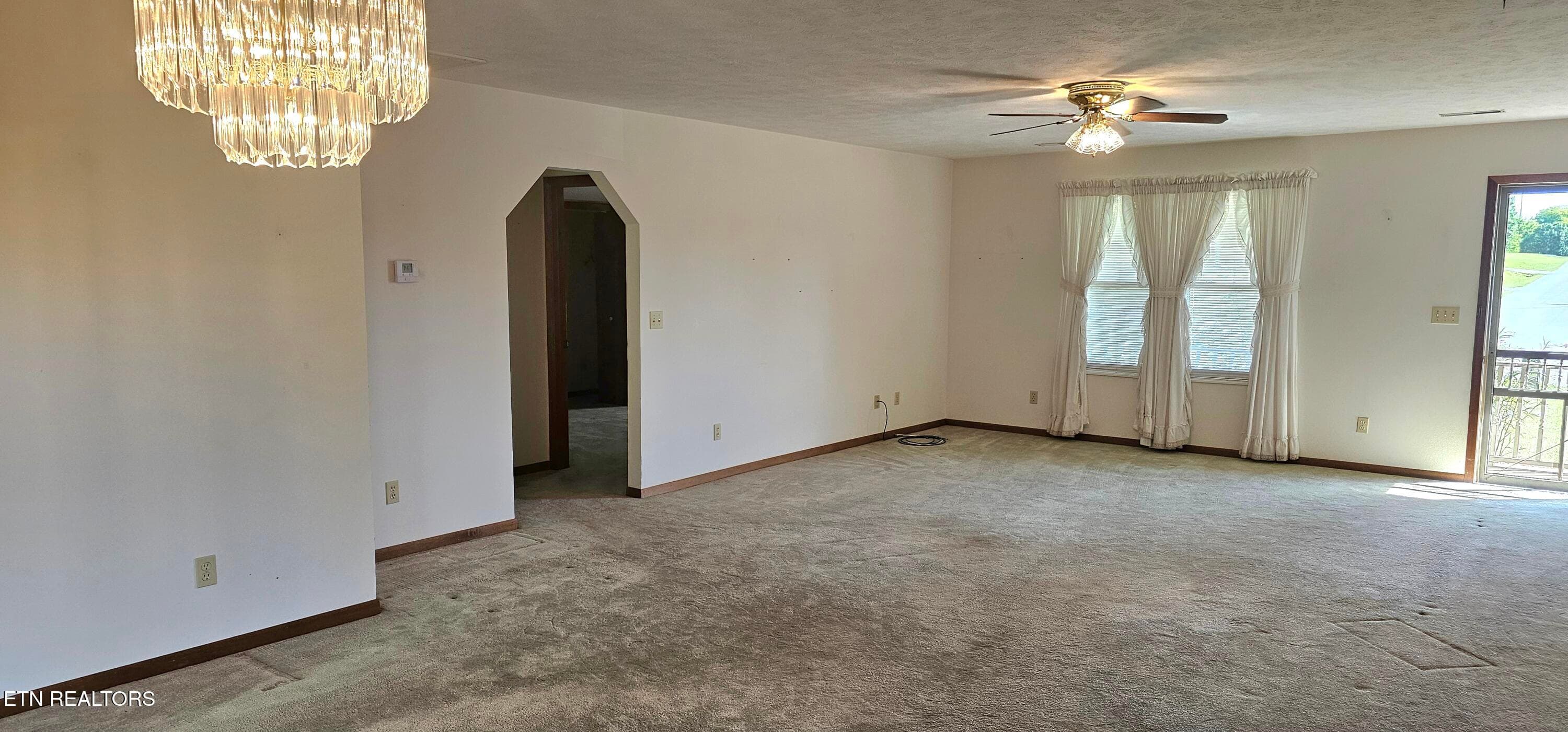Living Room - 224 Helton St, Kodak, TN 37764, Kodak