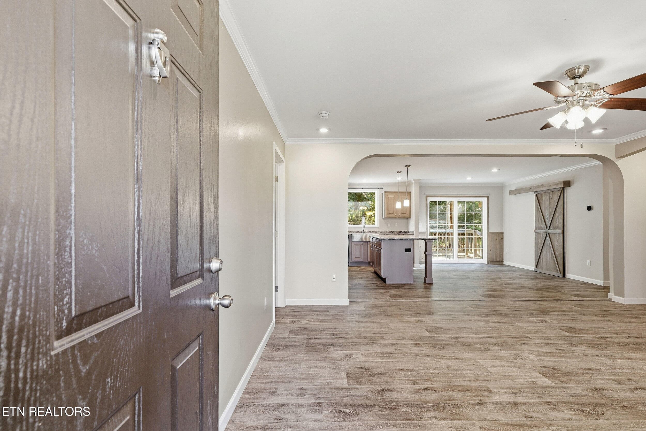 017 - 938 Mountain View St, Pigeon Forge, TN 37863, Pigeon Forge