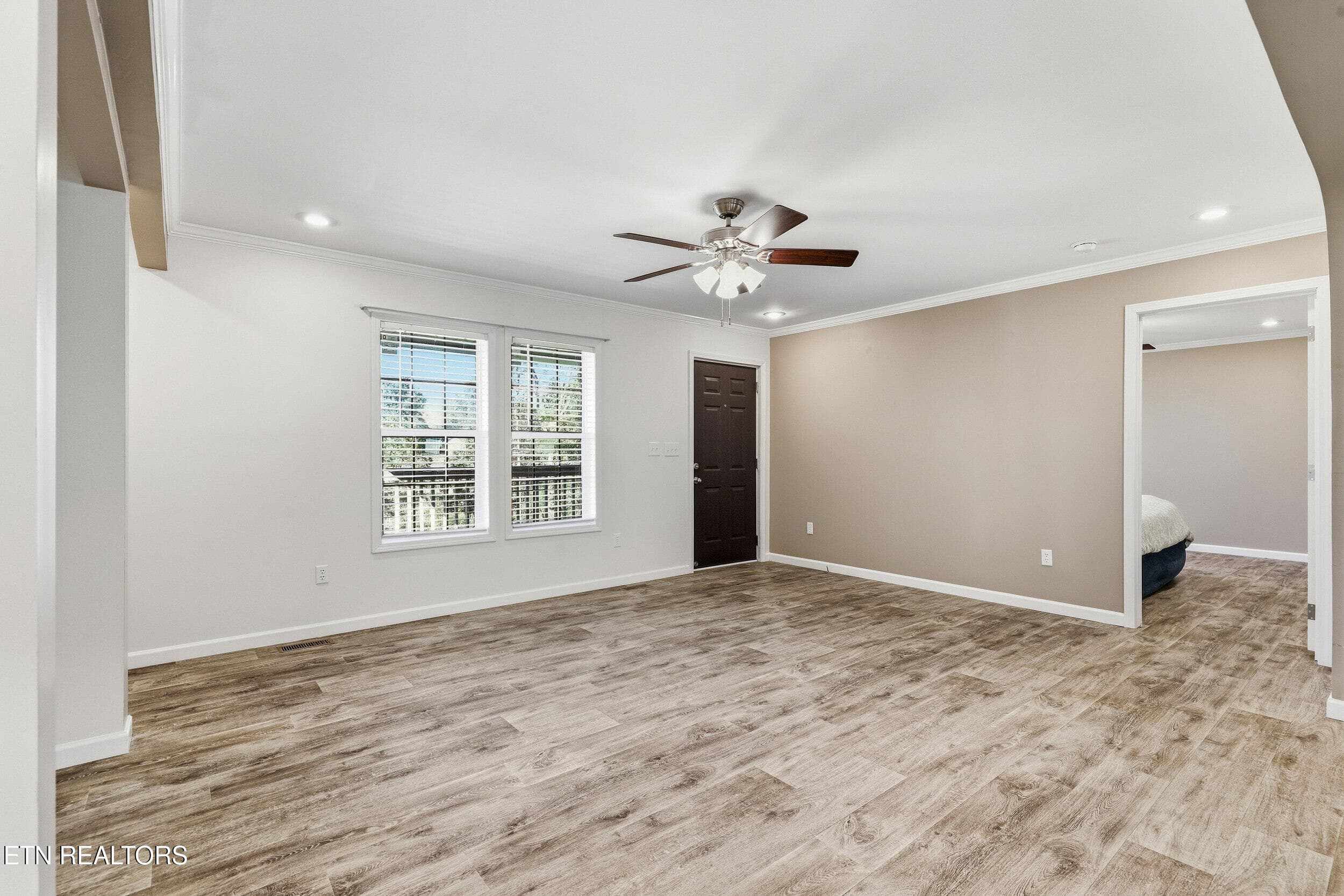 019 - 938 Mountain View St, Pigeon Forge, TN 37863, Pigeon Forge