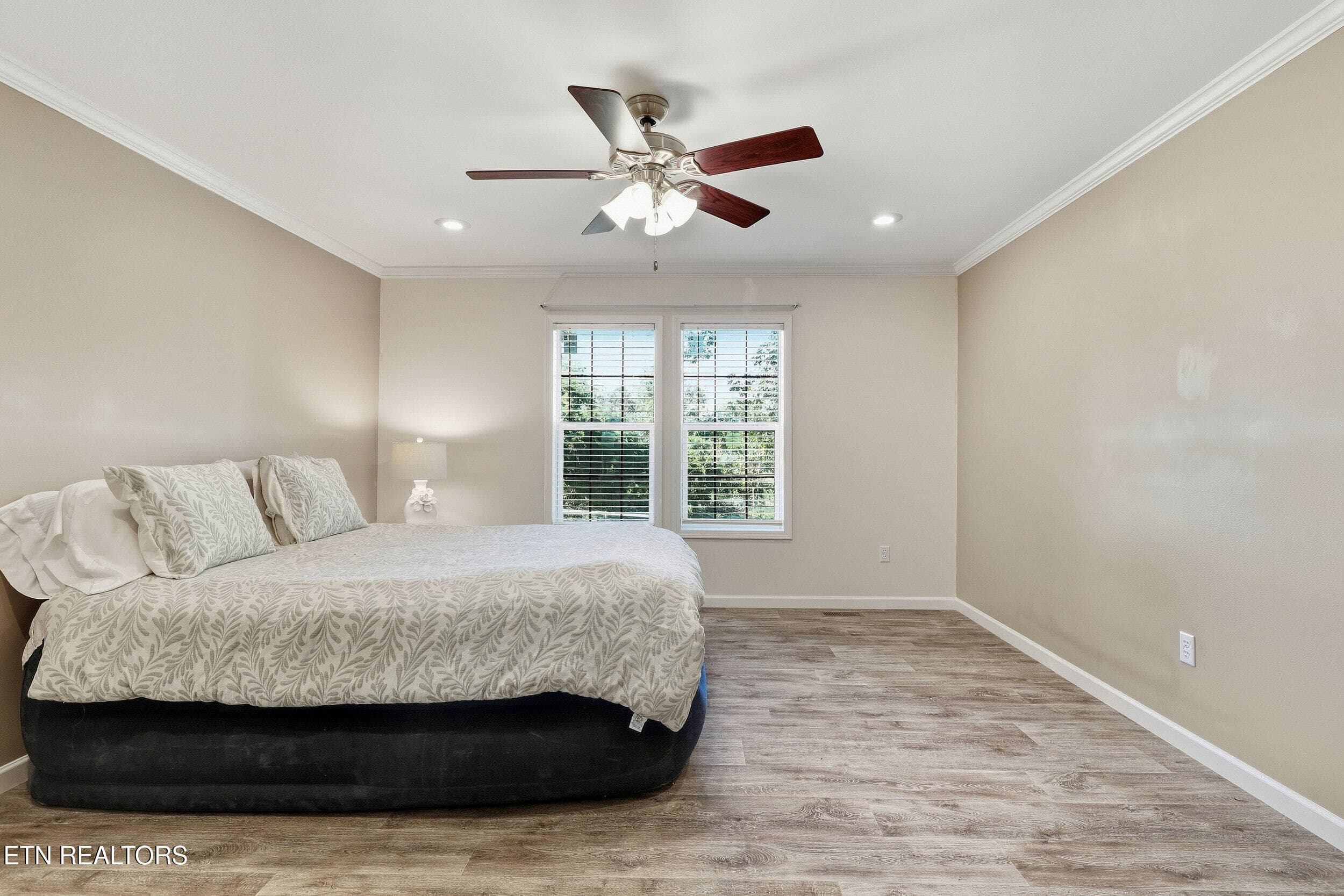 033 - 938 Mountain View St, Pigeon Forge, TN 37863, Pigeon Forge