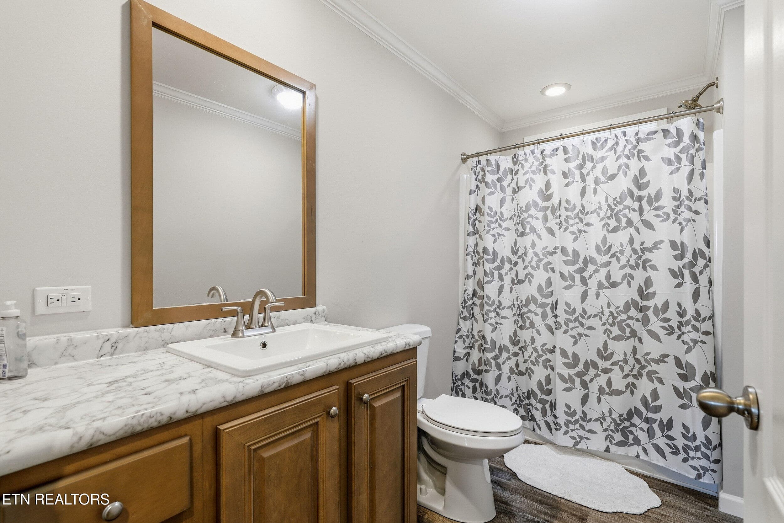 043 - 938 Mountain View St, Pigeon Forge, TN 37863, Pigeon Forge