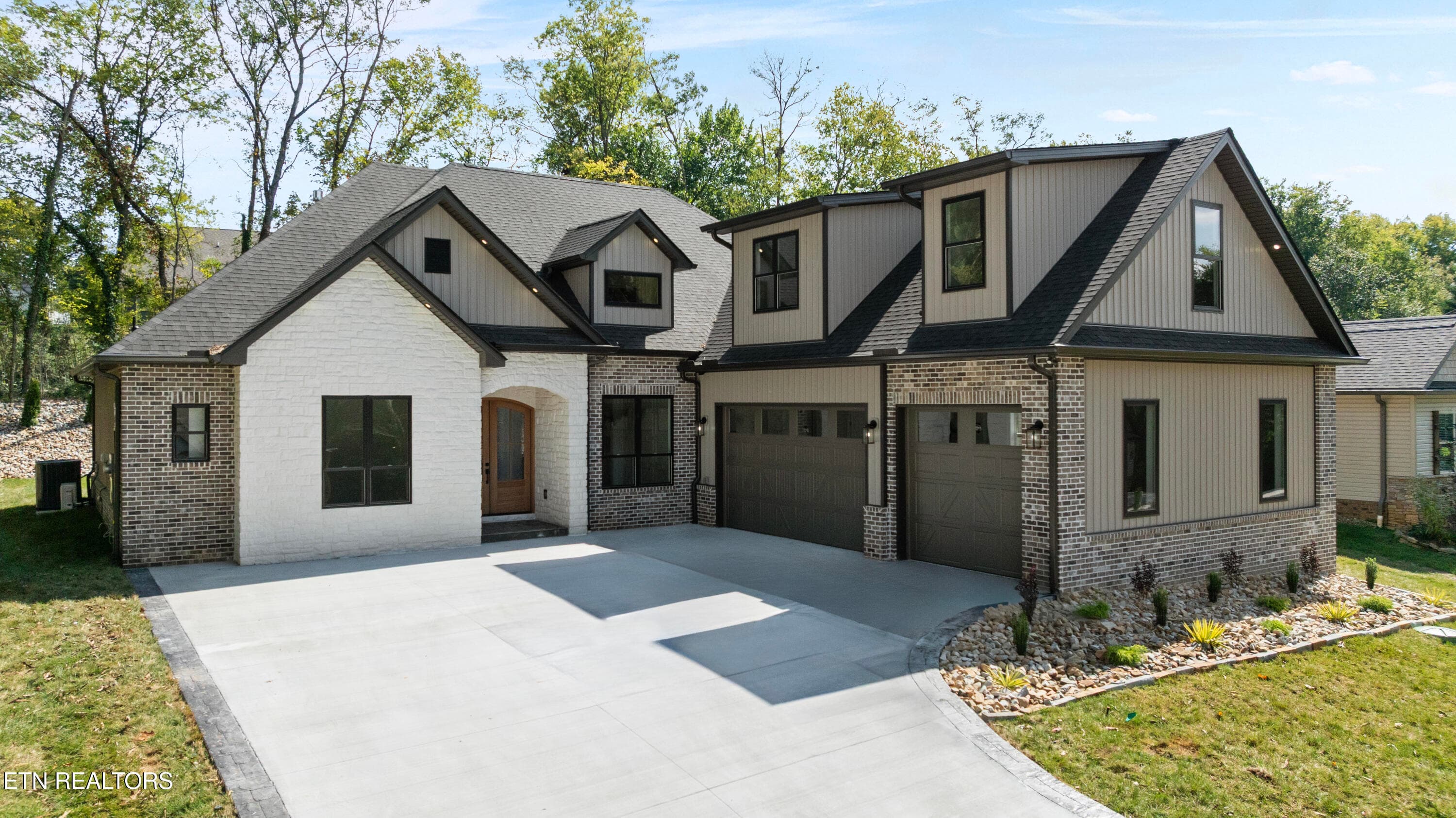 Welcome Home! - 212 Chatuga Way, Loudon, TN 37774, Loudon