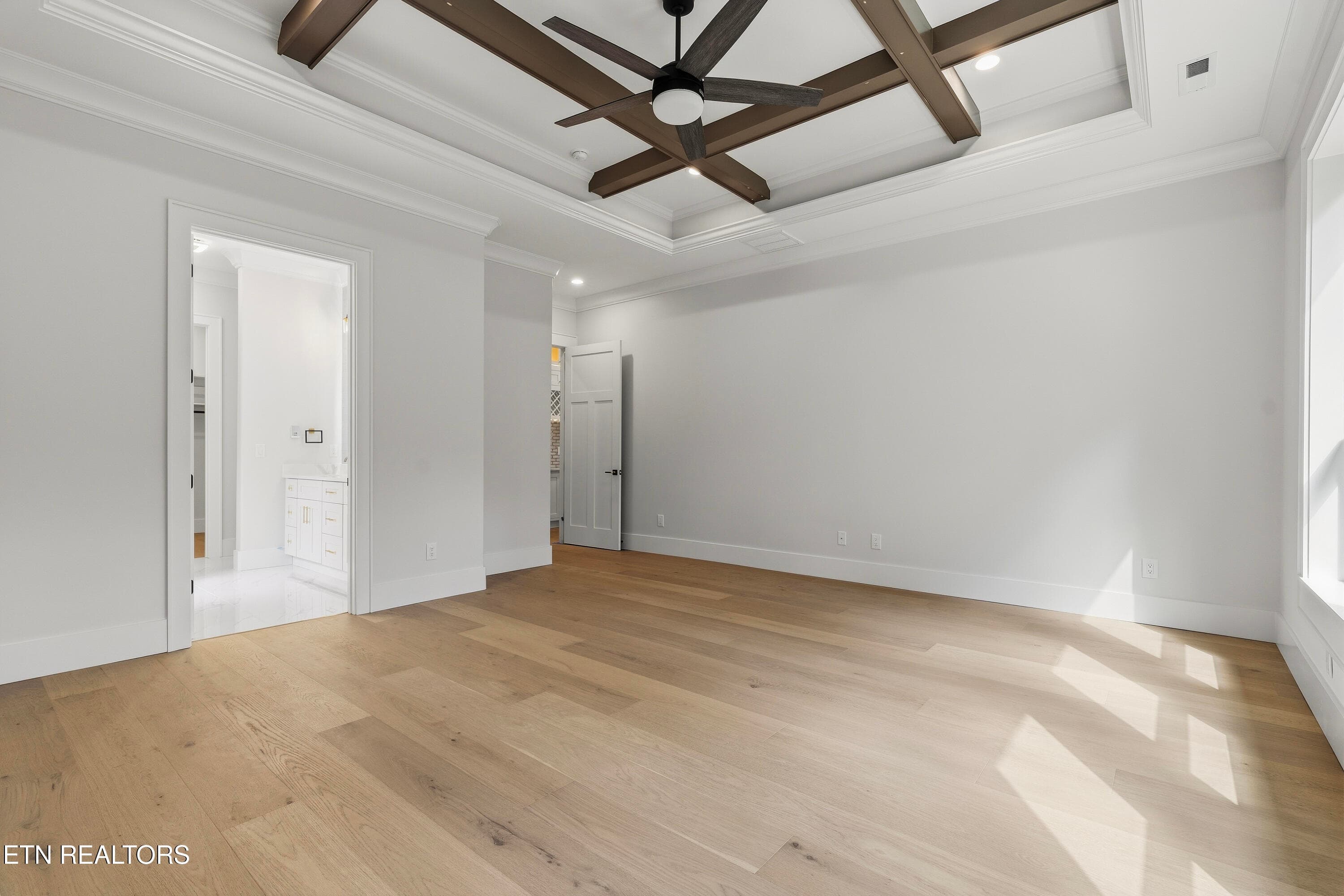 Master Bedroom - 212 Chatuga Way, Loudon, TN 37774, Loudon