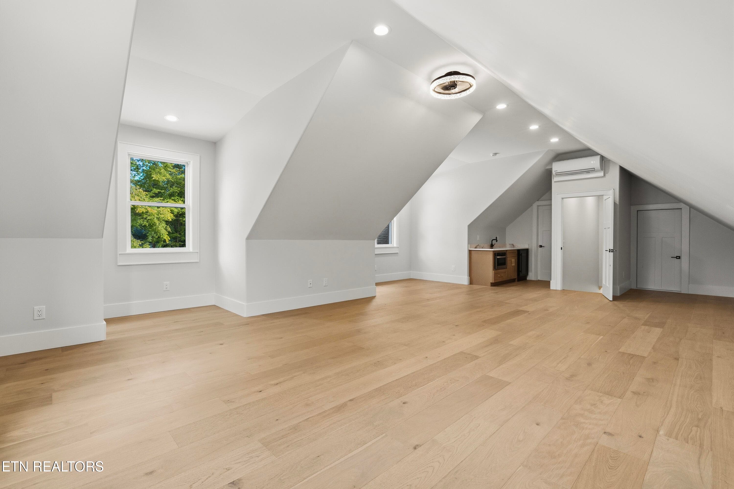 Bonus Room - 212 Chatuga Way, Loudon, TN 37774, Loudon