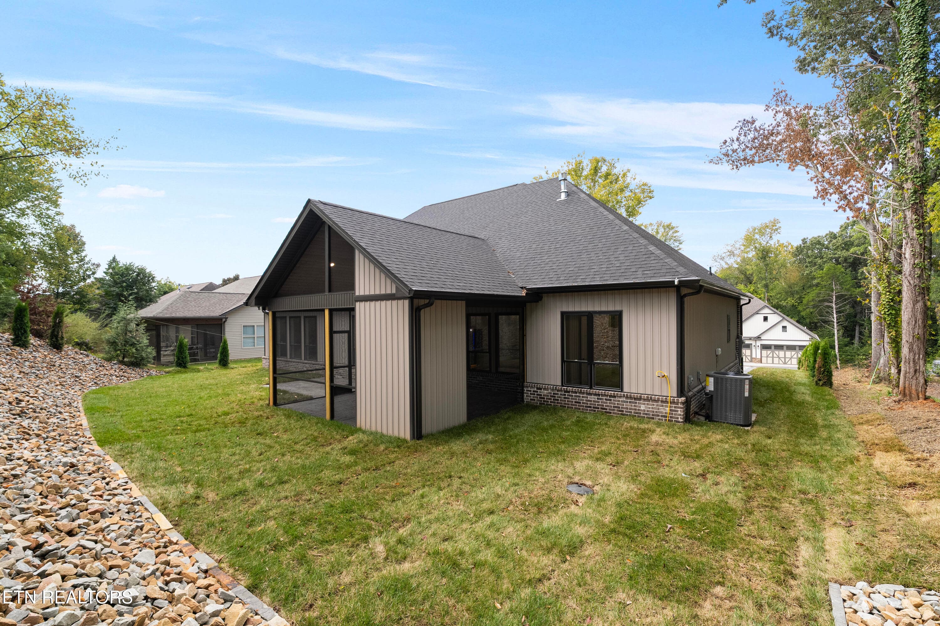 Back View - 212 Chatuga Way, Loudon, TN 37774, Loudon