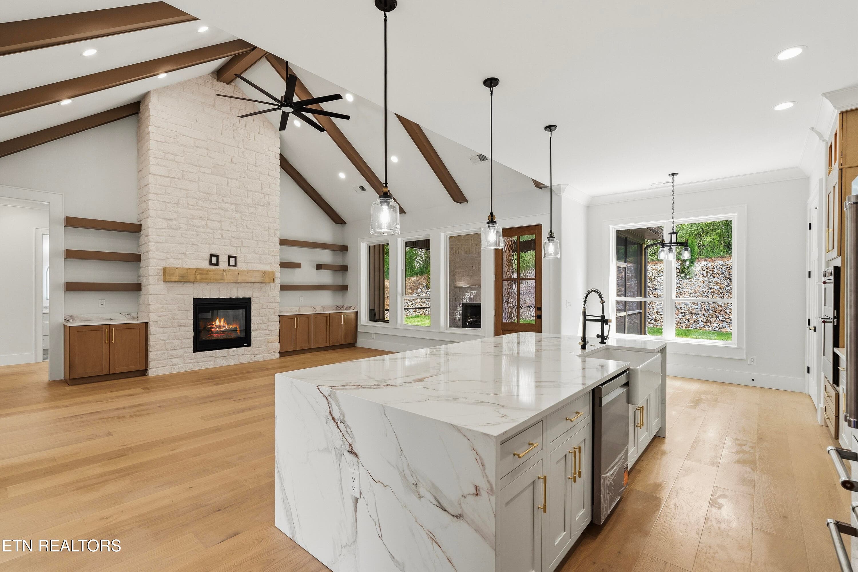 Open Floor Plan - 212 Chatuga Way, Loudon, TN 37774, Loudon