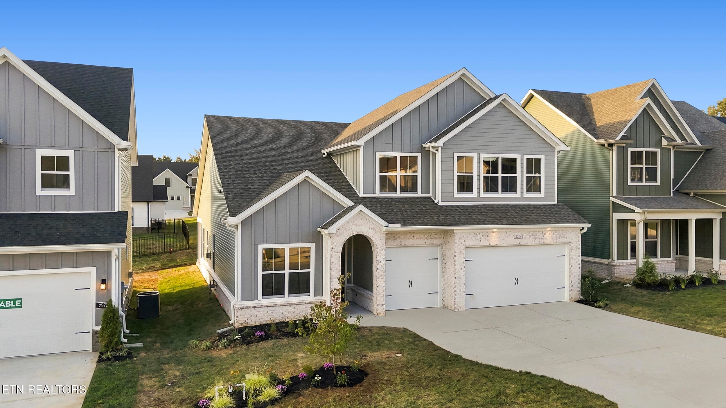 2575 Marshall Pass Rd, Knoxville, TN 37932