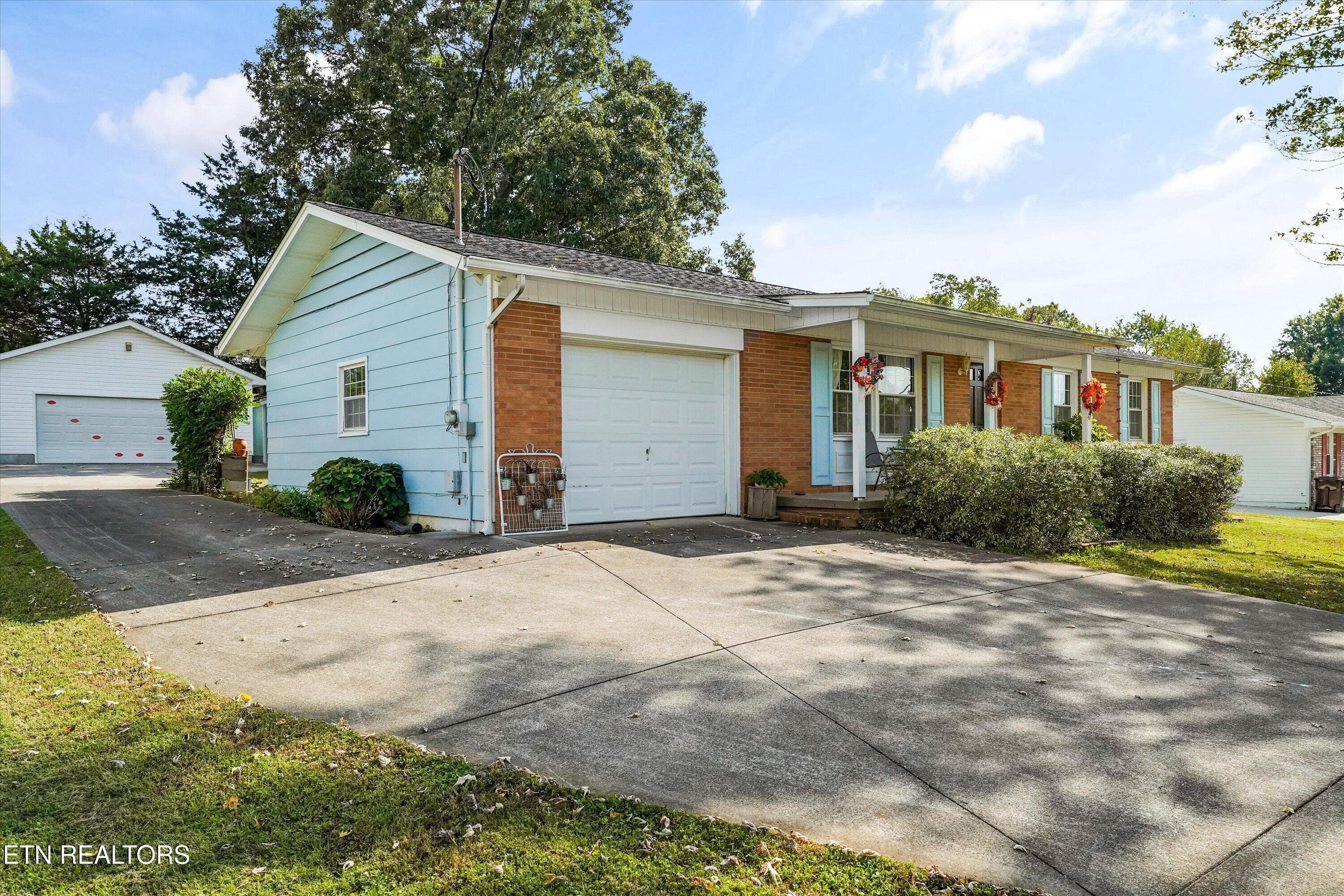 6712 Greenbrook Drive, Knoxville, TN 37931