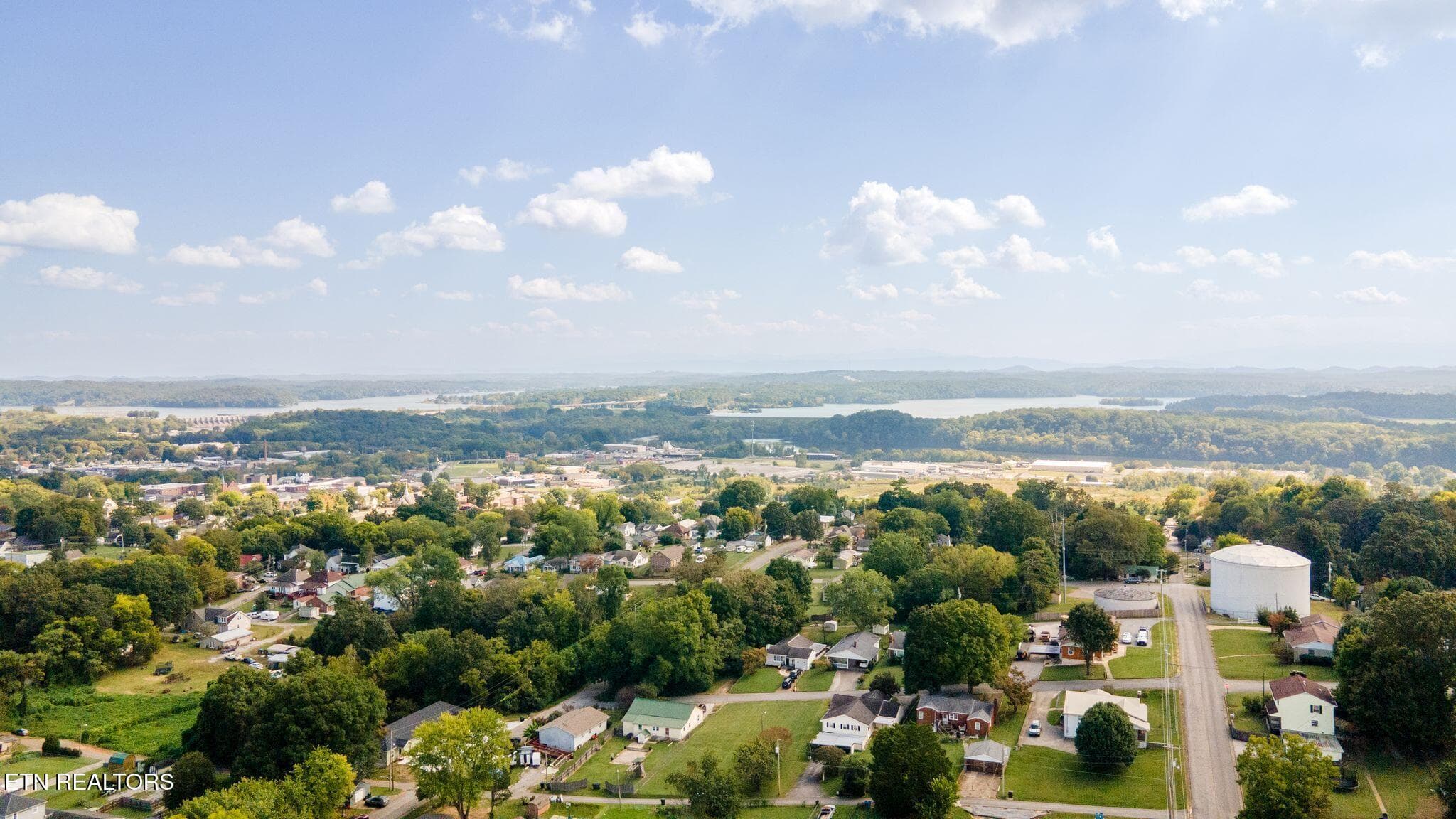 ra2610011-1005 - 611 8th Avenue, Lenoir City, TN 37771, Lenoir City