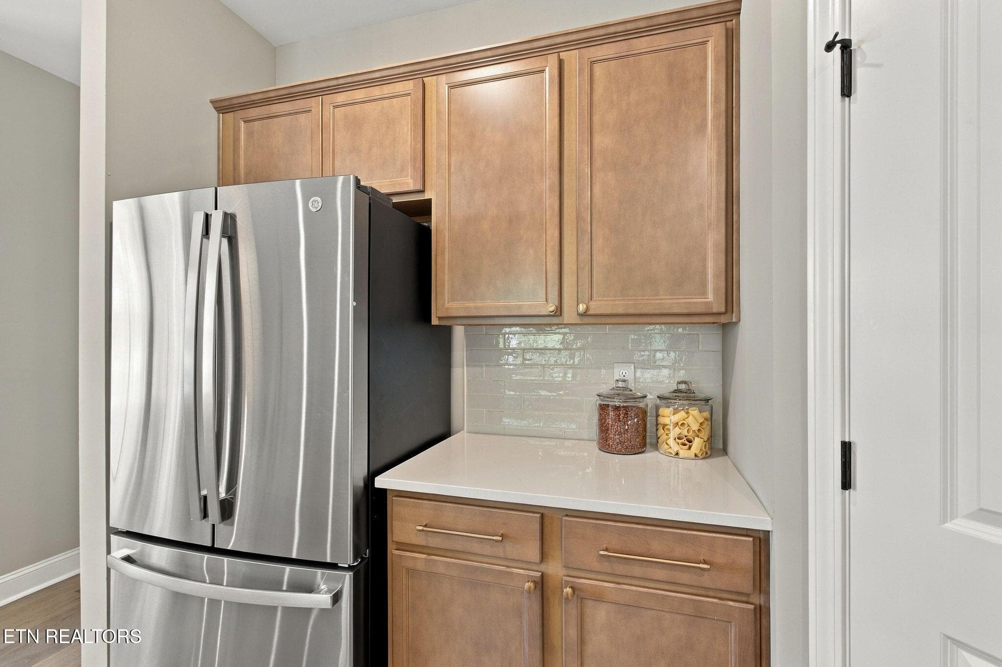 ra2610011-1017 - 611 8th Avenue, Lenoir City, TN 37771, Lenoir City