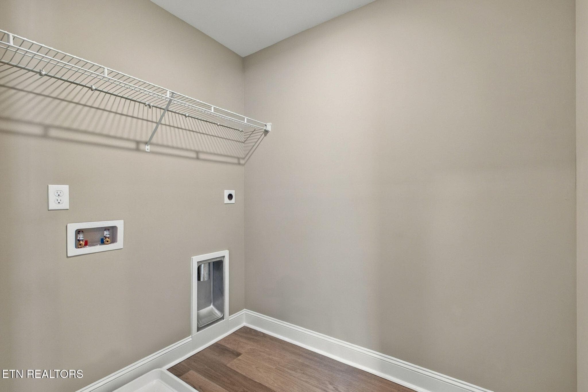 ra2610011-1031 - 611 8th Avenue, Lenoir City, TN 37771, Lenoir City