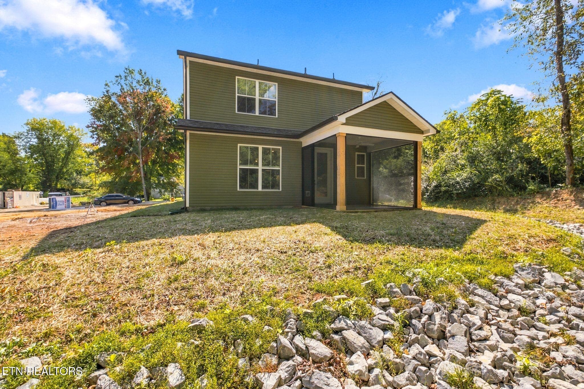 ra2610011-1042 - 611 8th Avenue, Lenoir City, TN 37771, Lenoir City