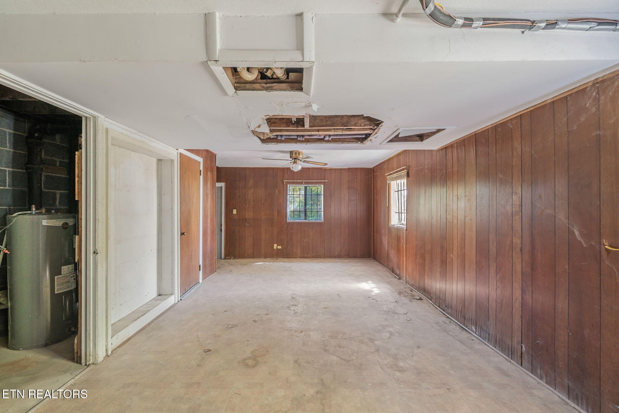Basement Rec Room - 1500 Exeter Ave, Knoxville, TN 37921, Knoxville