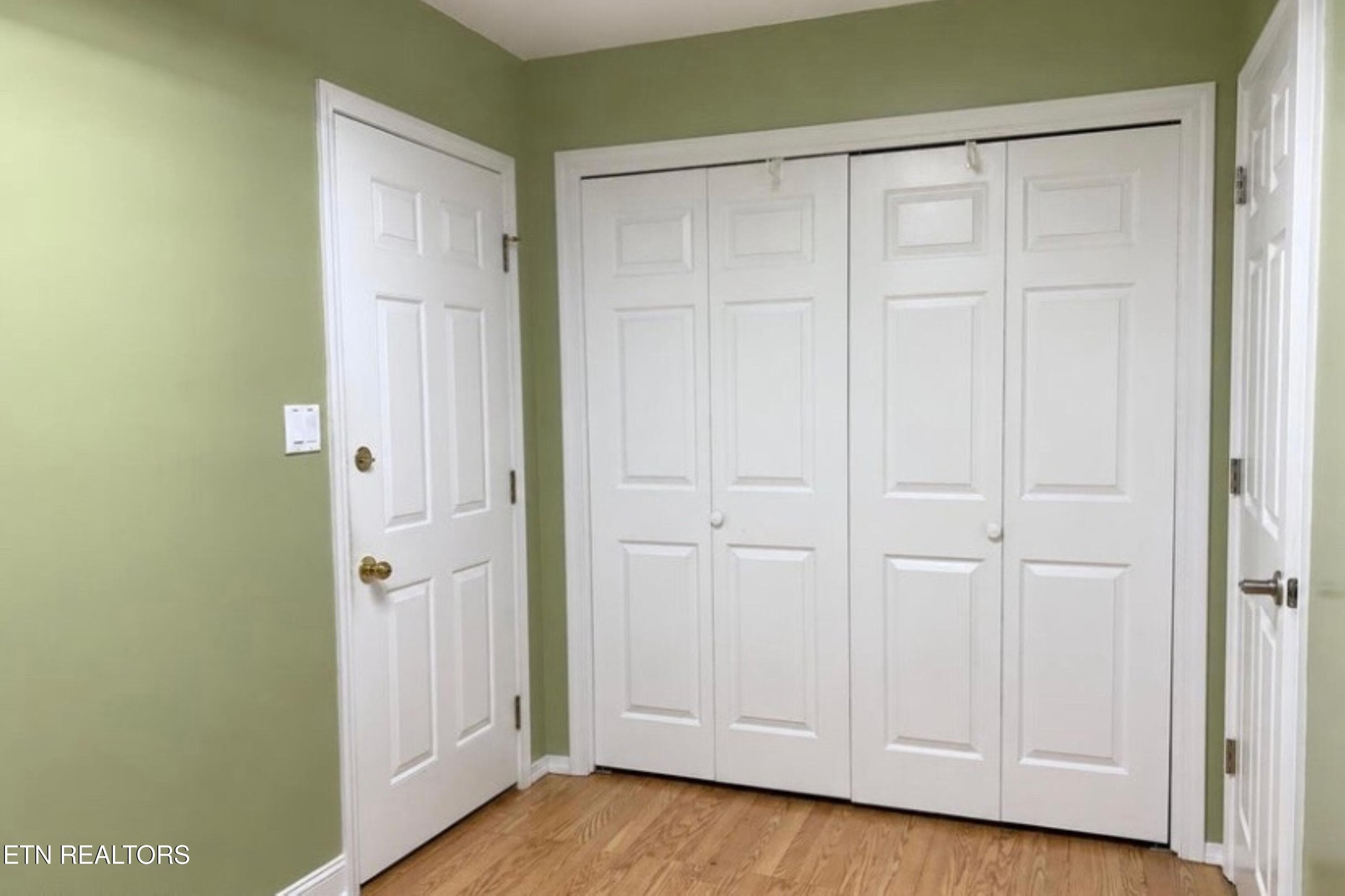 laundry room - 212 Tooweka Lane, Loudon, TN 37774