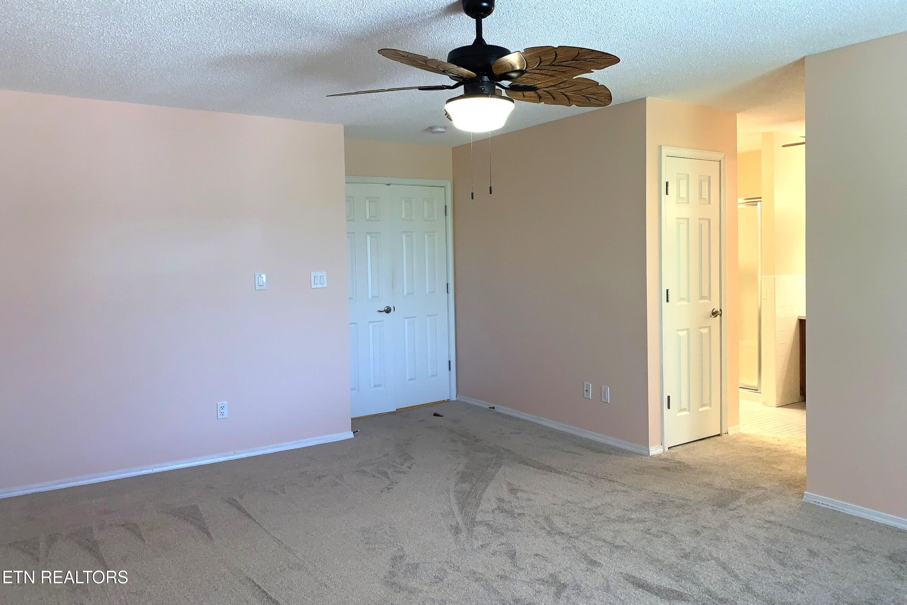 master bedroom - 212 Tooweka Lane, Loudon, TN 37774