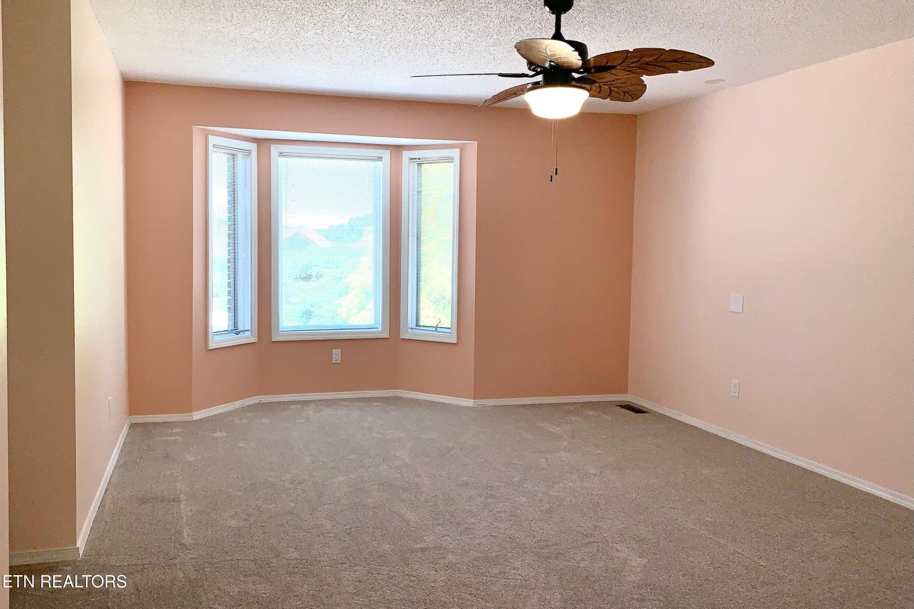 master bedroom - 212 Tooweka Lane, Loudon, TN 37774