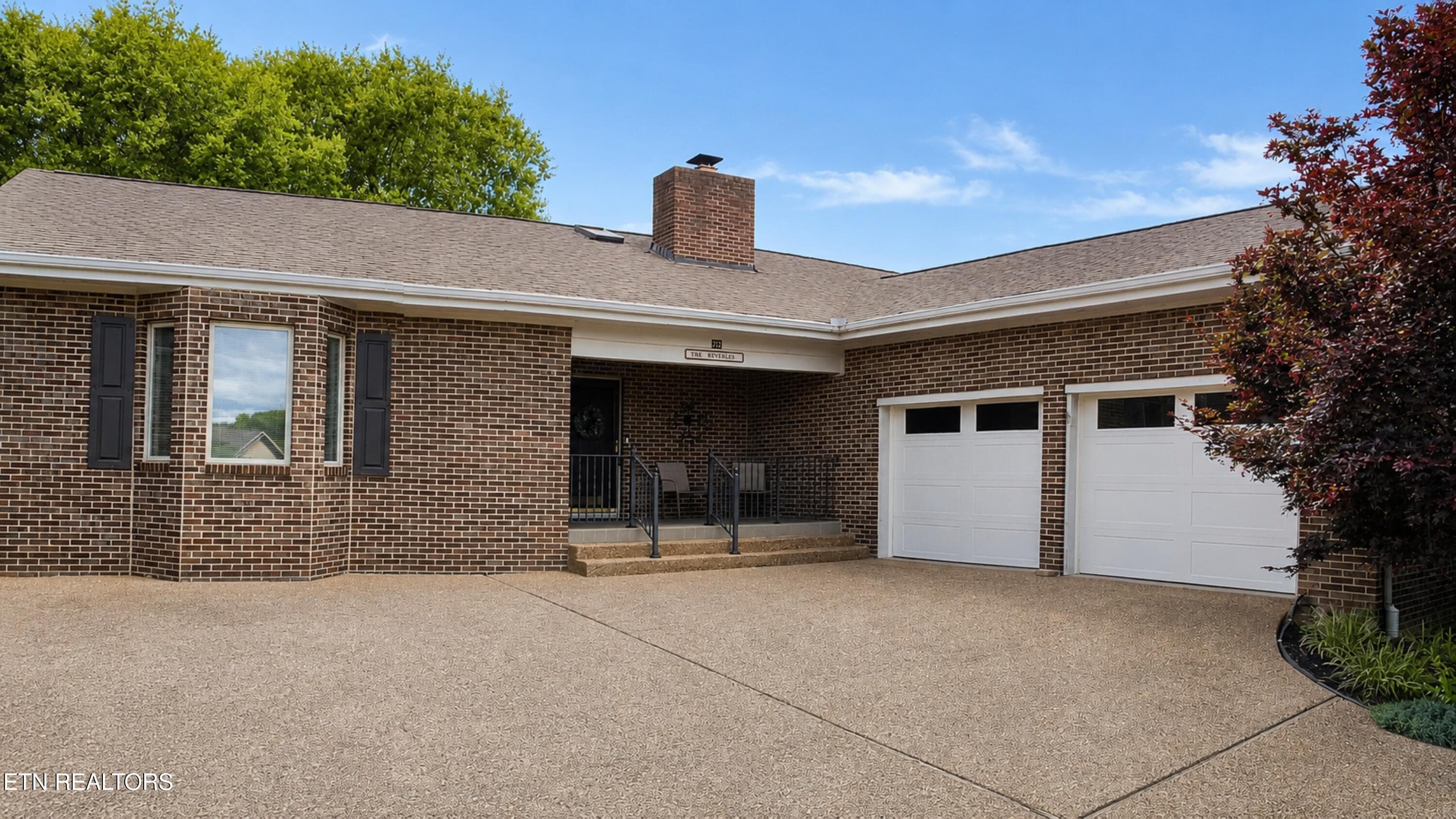 front exterior - 212 Tooweka Lane, Loudon, TN 37774