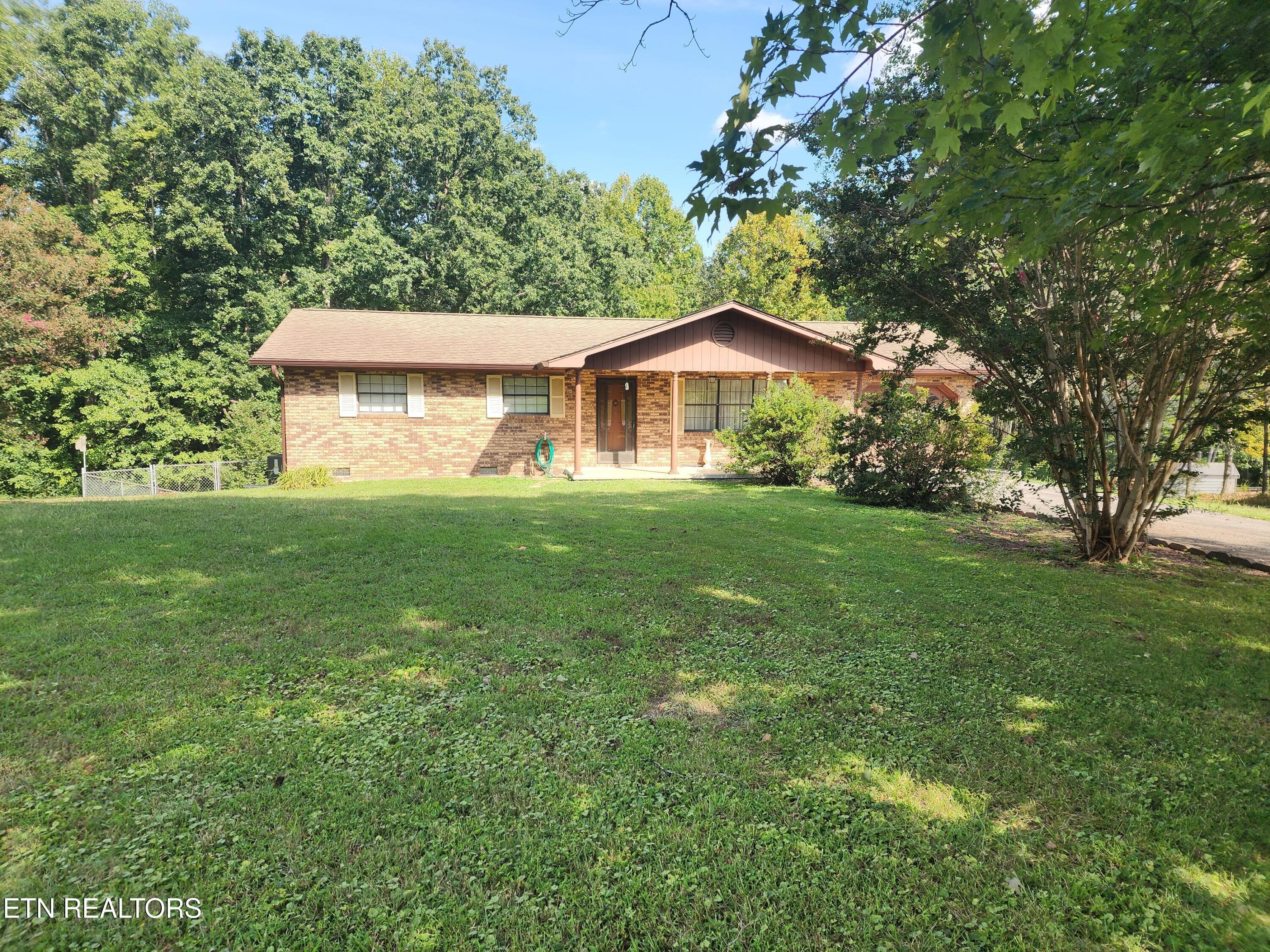 1078 Cove Ln - 1078 Cove Lane, Oliver Springs, TN 37840, Oliver Springs