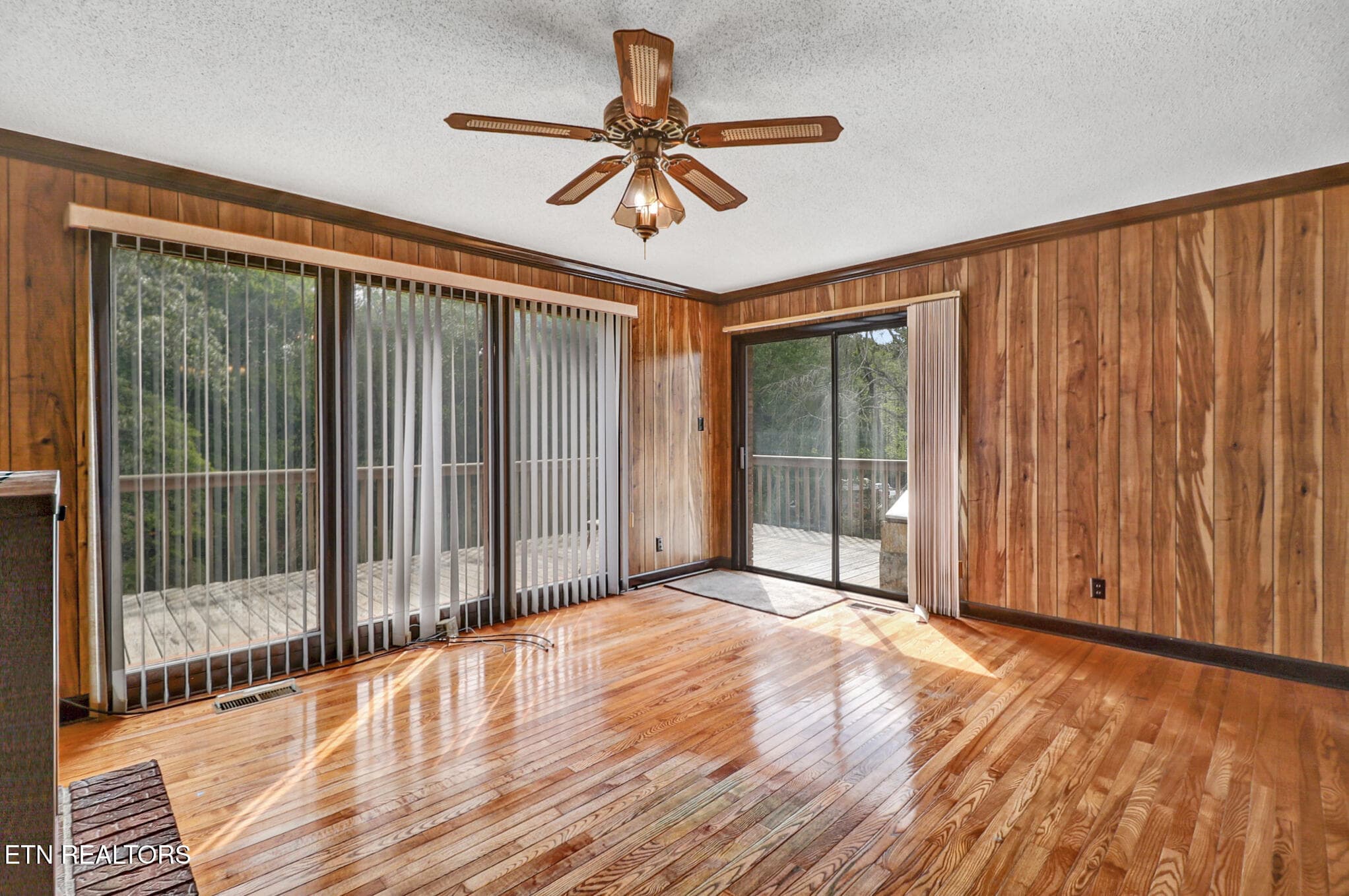 n44a1018-n44a1022 - 1078 Cove Lane, Oliver Springs, TN 37840, Oliver Springs