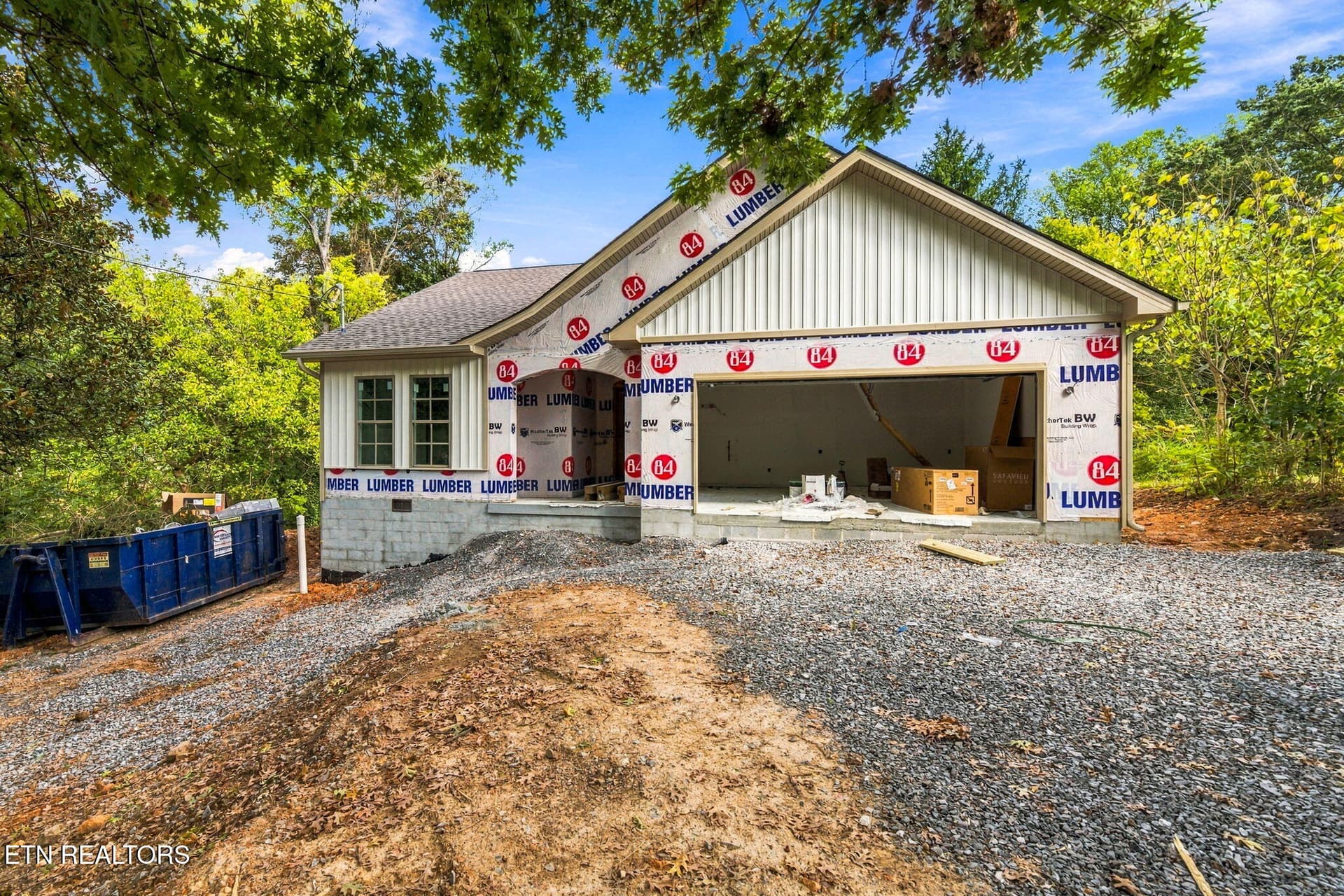 1-web-or-mls-823-Gresham-Rd-Knoxville-TN - 823 Gresham Rd, Knoxville, TN 37918