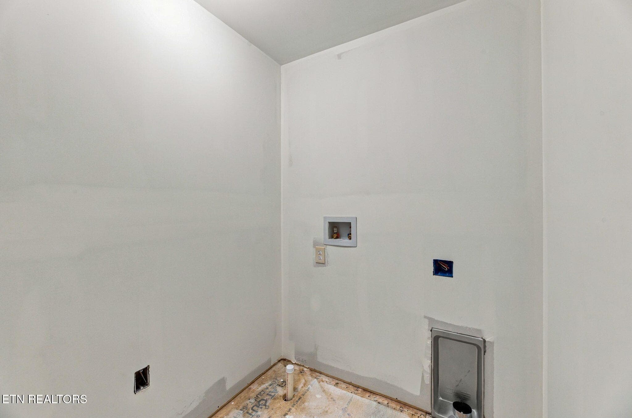 13-web-or-mls-823-Gresham-Rd-Knoxville-T - 823 Gresham Rd, Knoxville, TN 37918, Knoxville