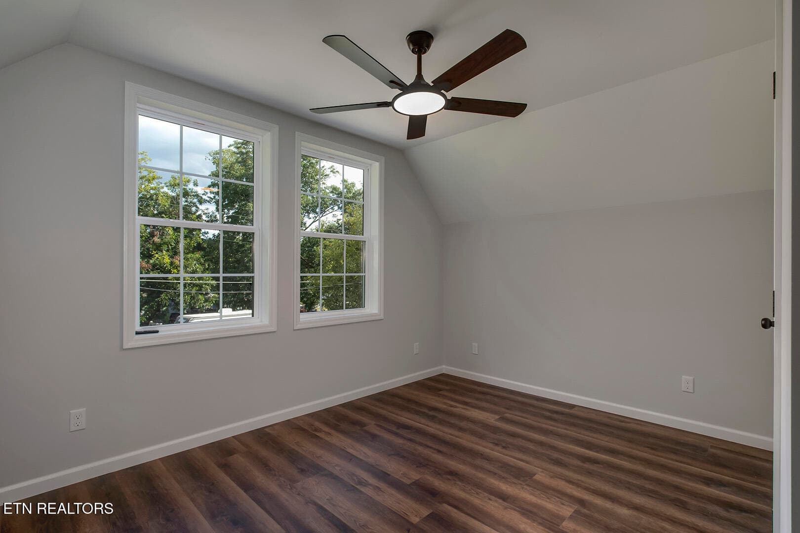 25_IllinoisAvenue_809_Bedroom2_01 - 809 Illinois Ave, Etowah, TN 37331, Etowah