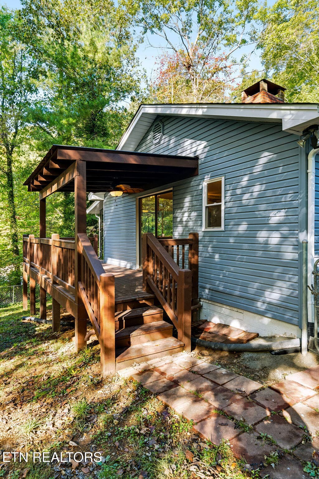 Bak deck stairs - 132 Taylor Rd, Oak Ridge, TN 37830, Oak Ridge