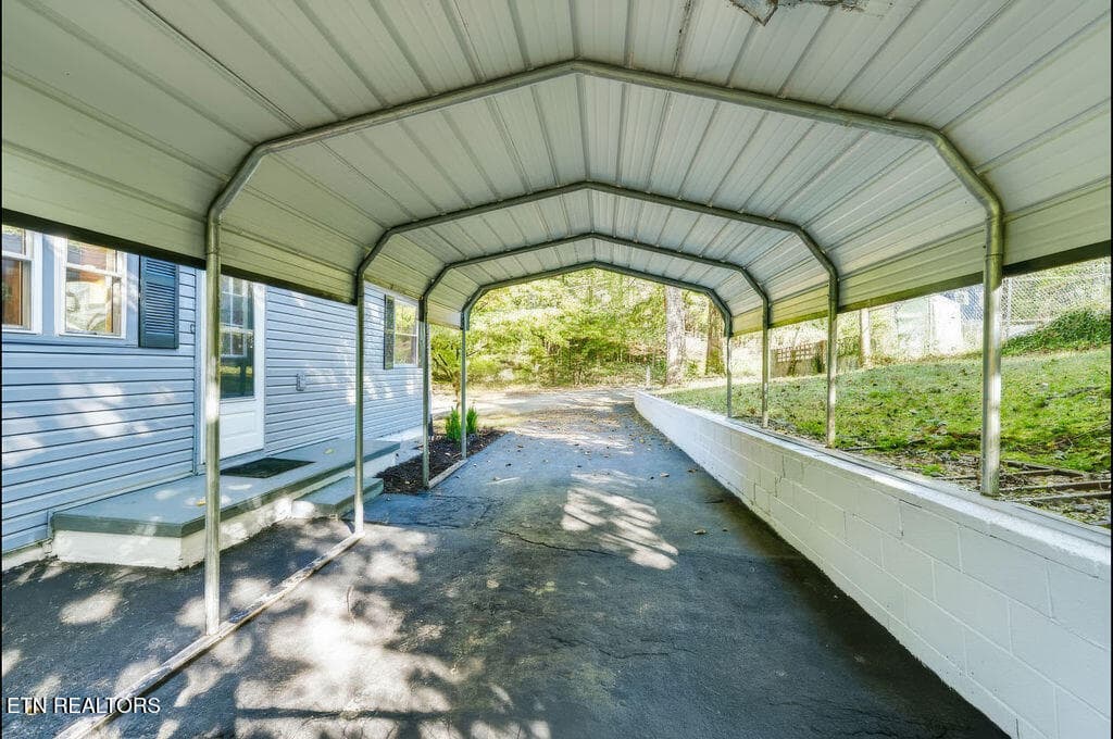 Carport - 132 Taylor Rd, Oak Ridge, TN 37830, Oak Ridge