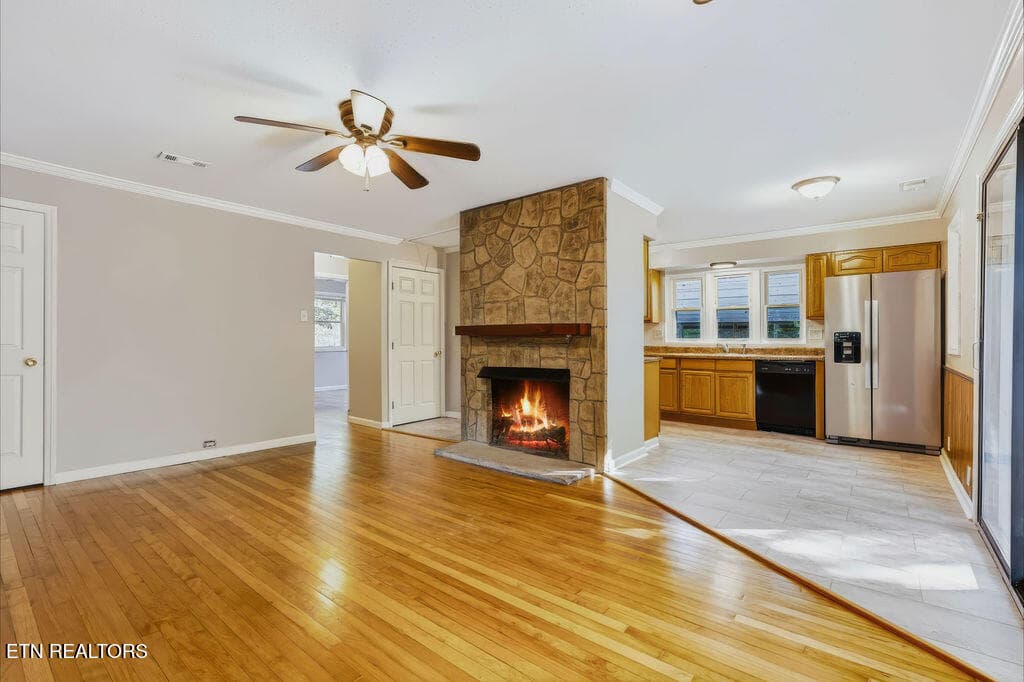 Living room and dining area - 132 Taylor Rd, Oak Ridge, TN 37830, Oak Ridge