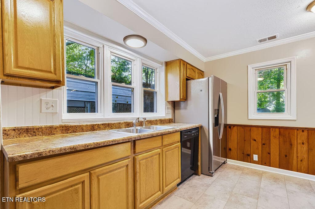 Kitchen - 132 Taylor Rd, Oak Ridge, TN 37830, Oak Ridge