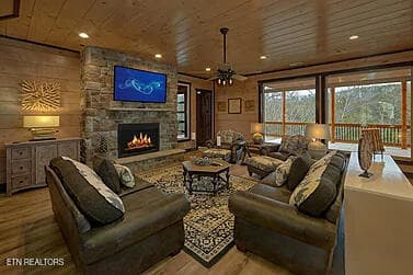 Smoky_Mountain_Masterpiece_19560 - 1175 Woodland Trek Lane, Sevierville, TN 37876, Sevierville