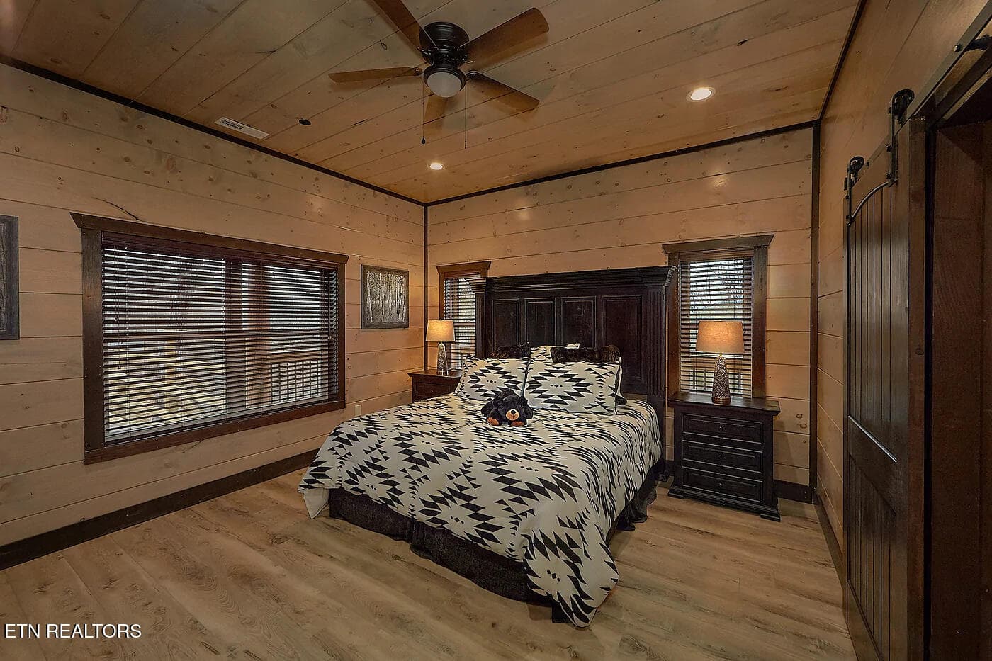 Smoky_Mountain_Masterpiece_19571 - 1175 Woodland Trek Lane, Sevierville, TN 37876, Sevierville