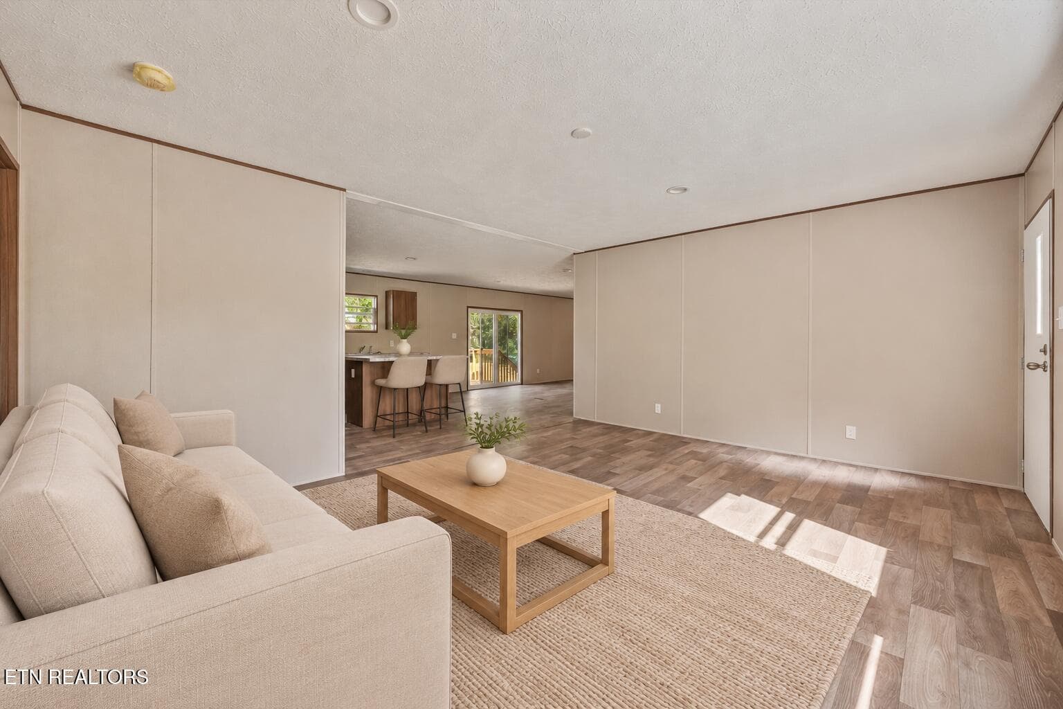 Minimal living room with kitchen island - 139 Balboa Drive, Rockwood, TN 37854, Rockwood